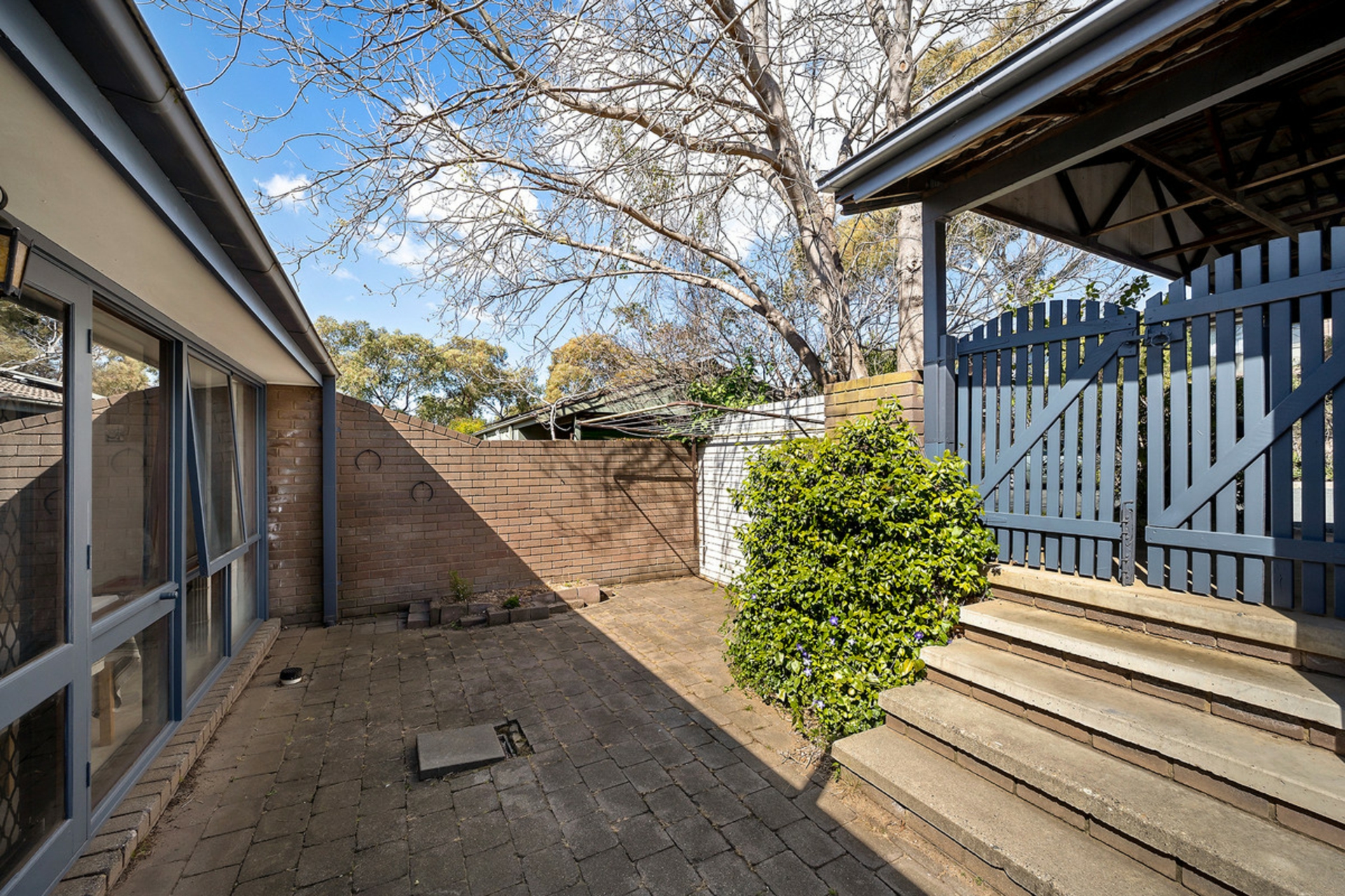 91 Barnet Close — photo 14 of 15