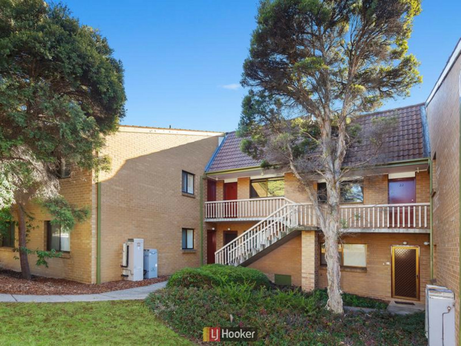 24/1 Buik Place — photo 2 of 9