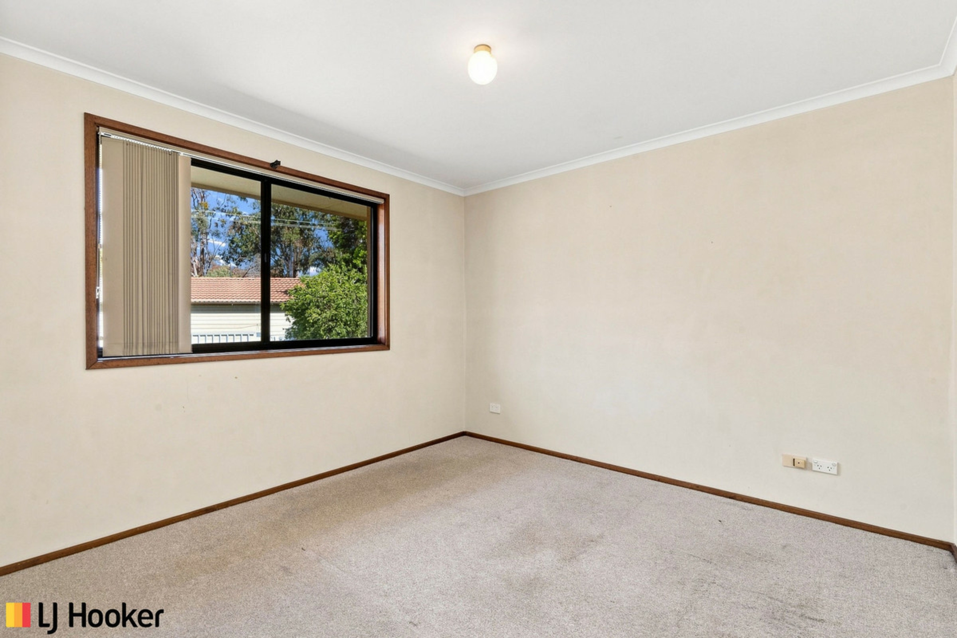24/1 Buik Place — photo 5 of 9