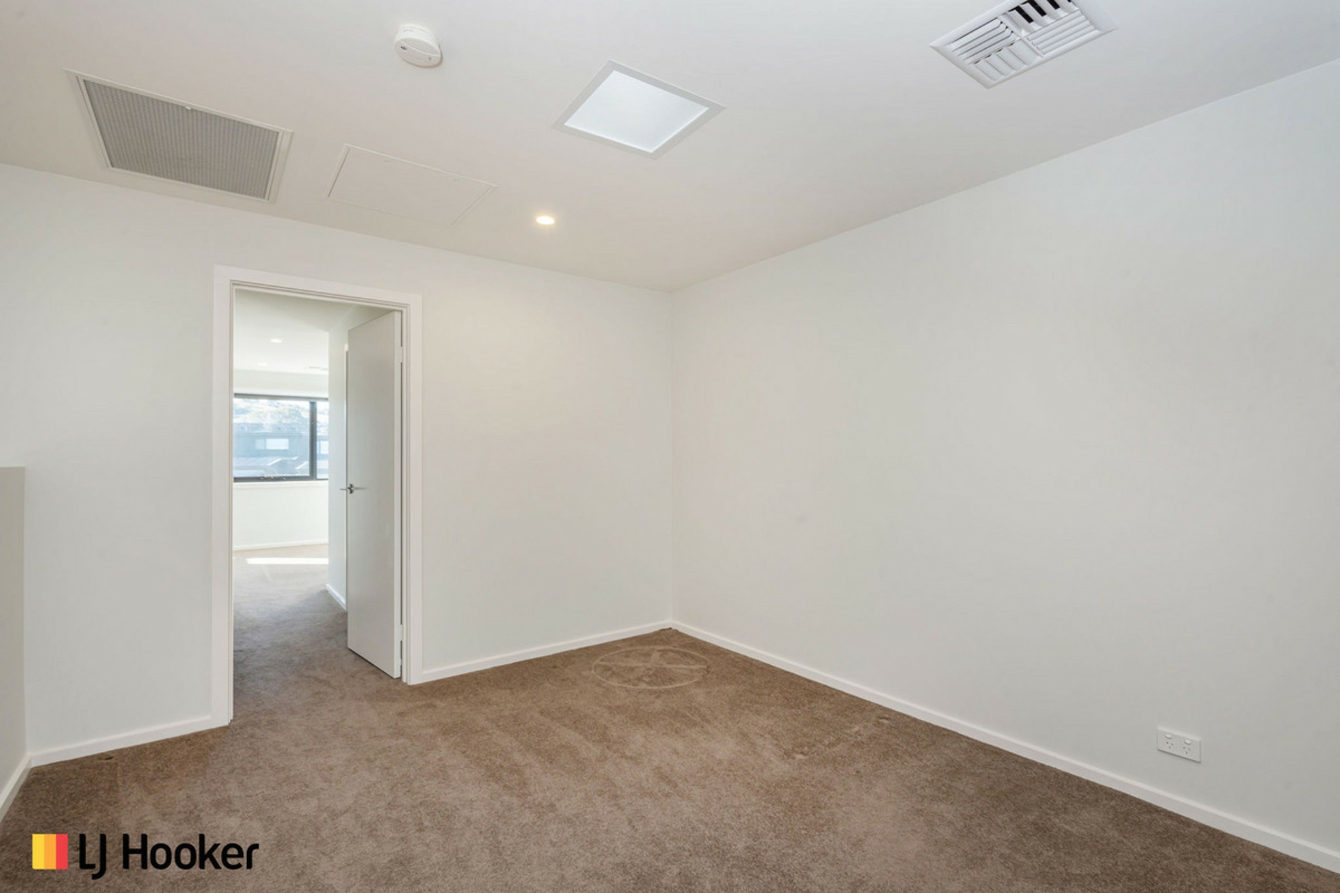 12/10 Margules Crescent — photo 6 of 12