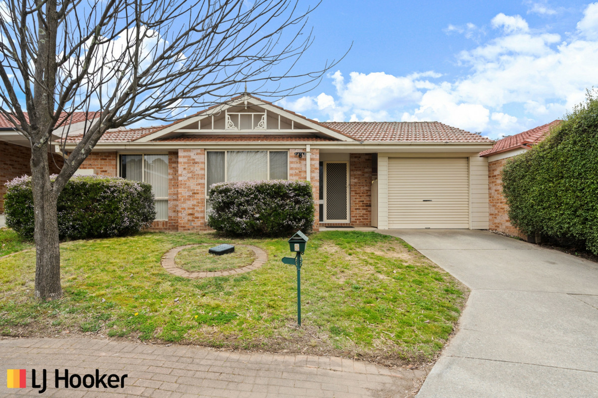 5 Flora Place — photo from LJ Hooker Kaleen