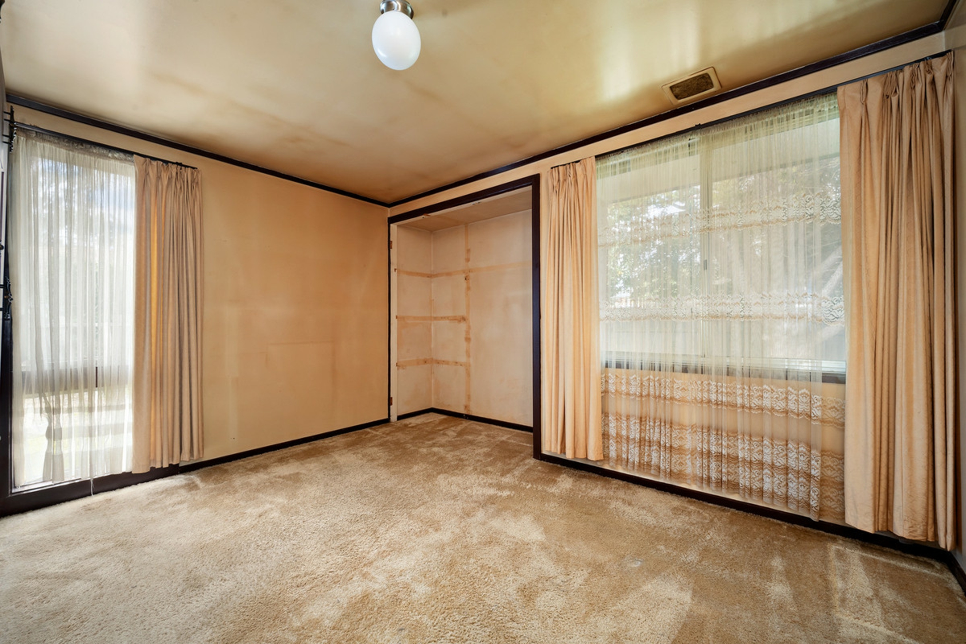 93 Canopus Crescent — photo 10 of 12