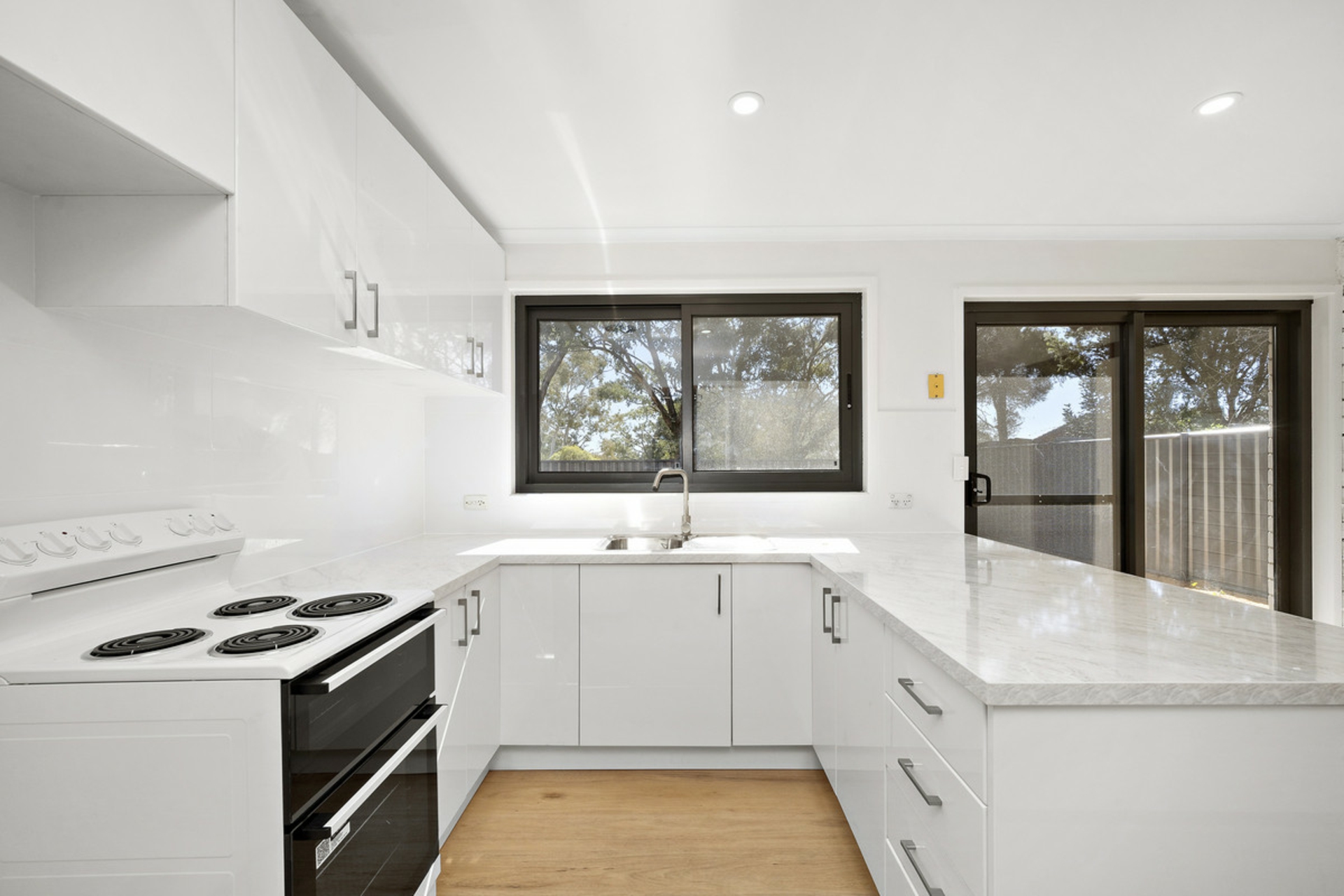 14 Brownlow Place — photo 8 of 15