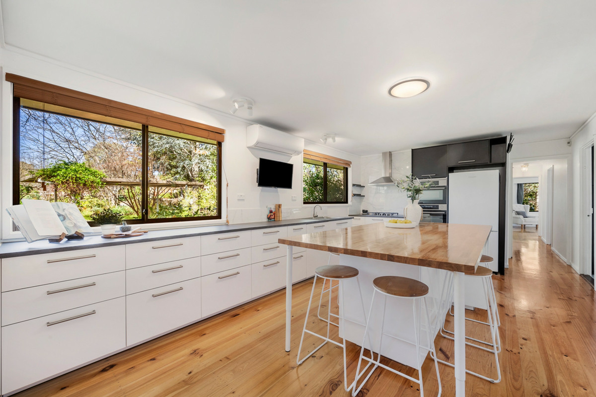 31 Spica Street — photo 9 of 20