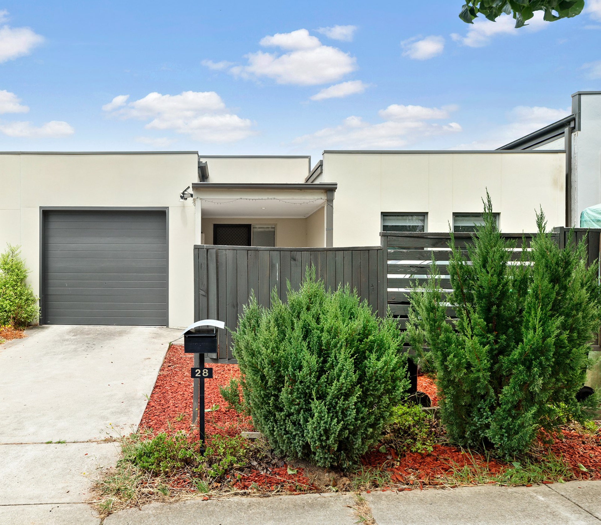 28 Eric De Salis Street, Macgregor