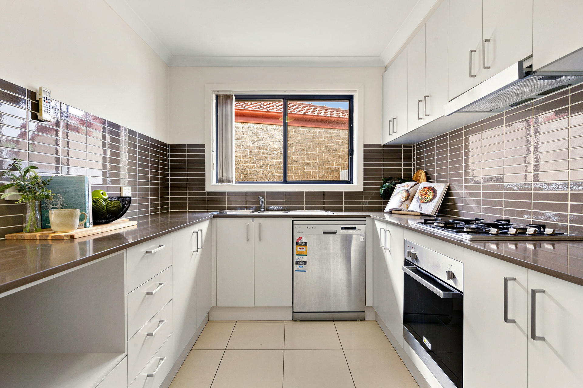 4 Rag Holmes Street, MACGREGOR