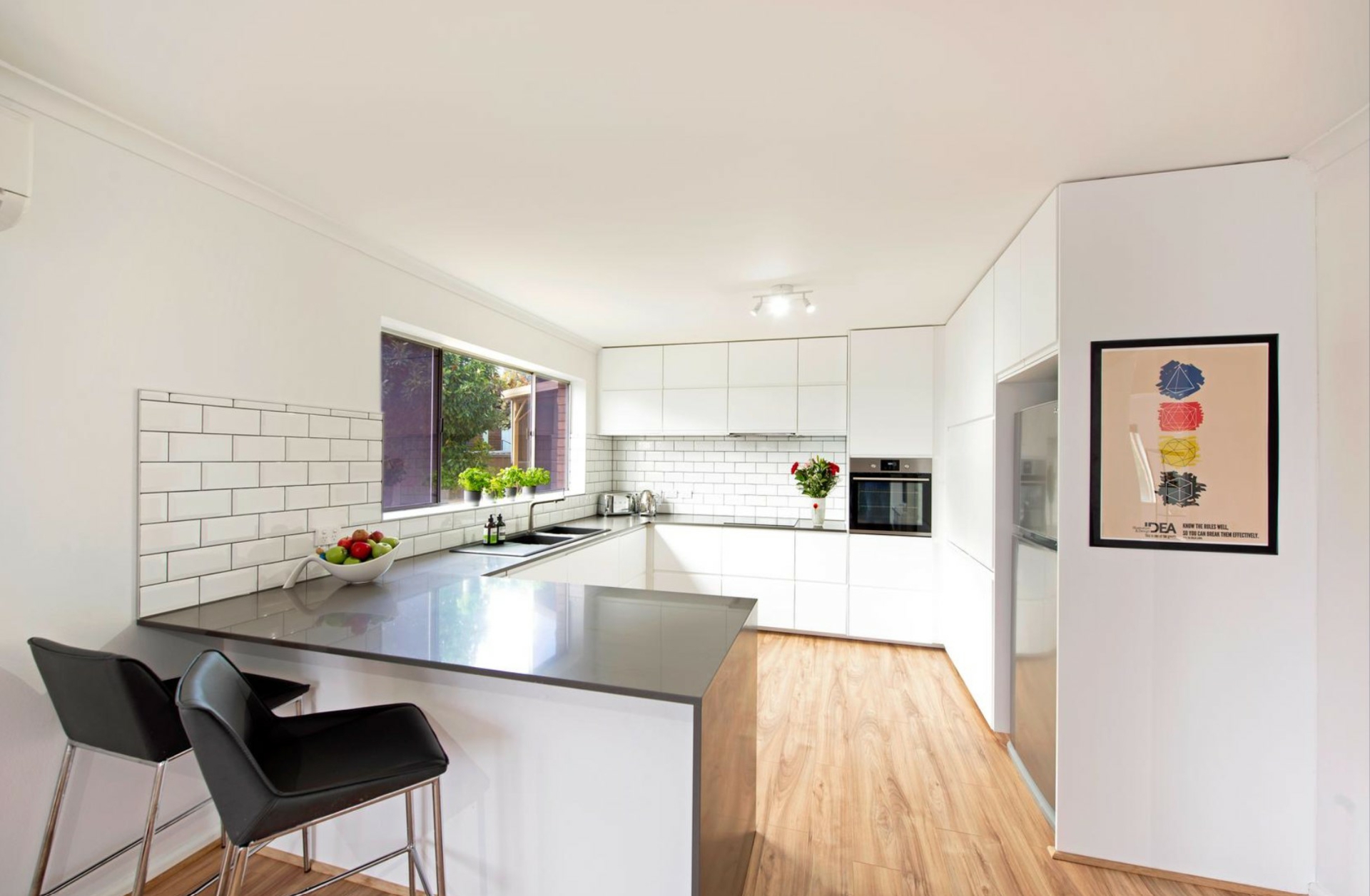 57 Williamson Street, Holder