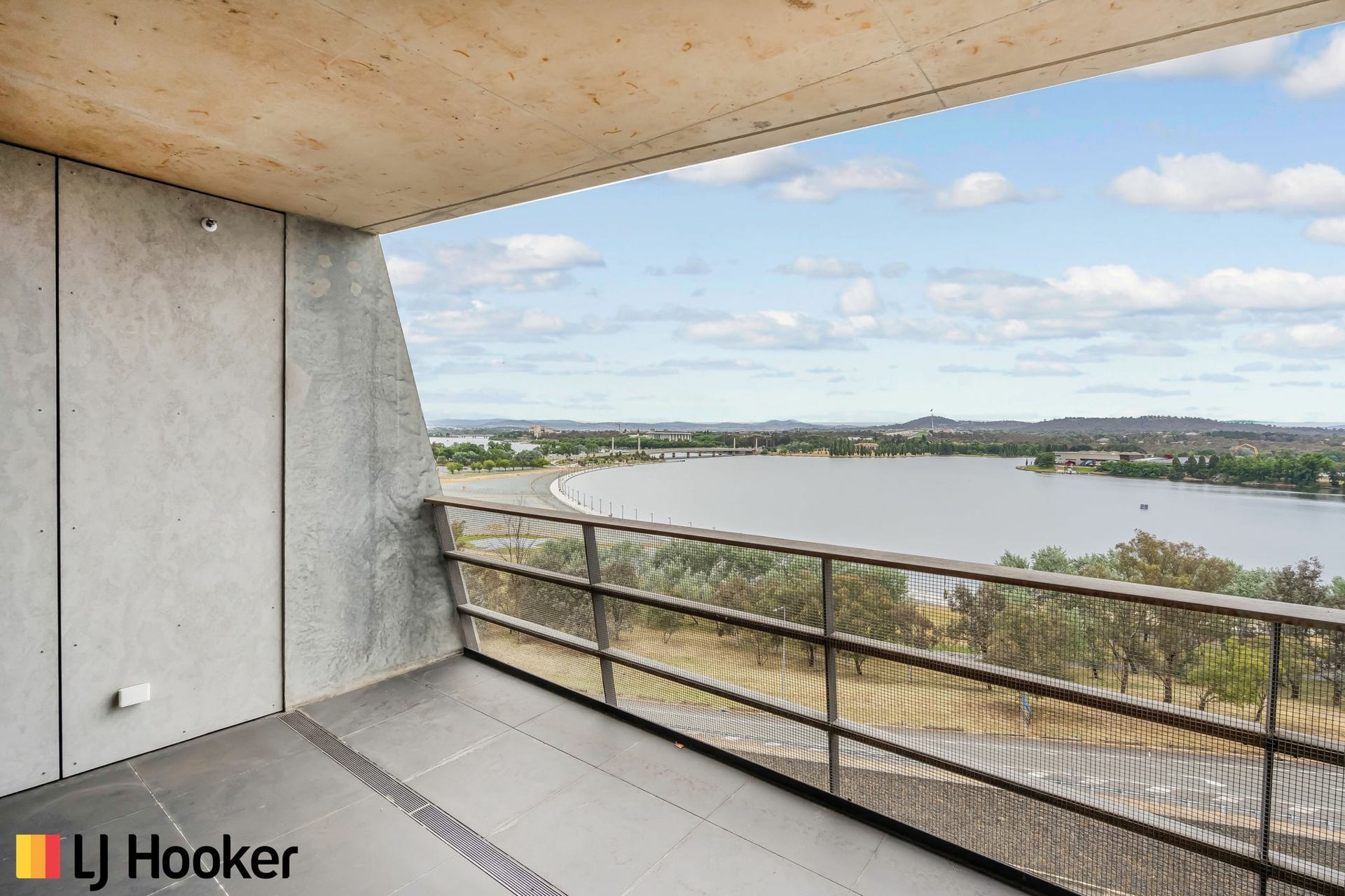 812/25 Edinburgh Avenue, CANBERRA