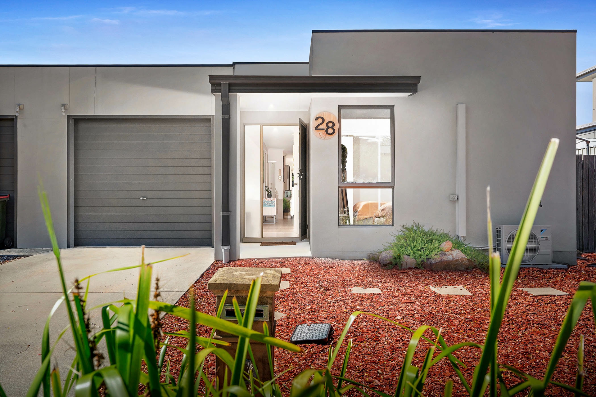 28 Bryan Hudson Street, Macgregor