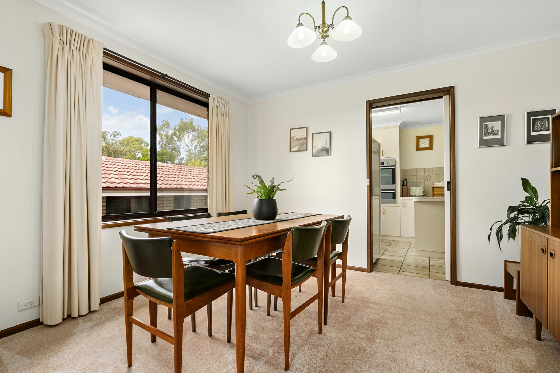49 Barnard Circuit, FLOREY