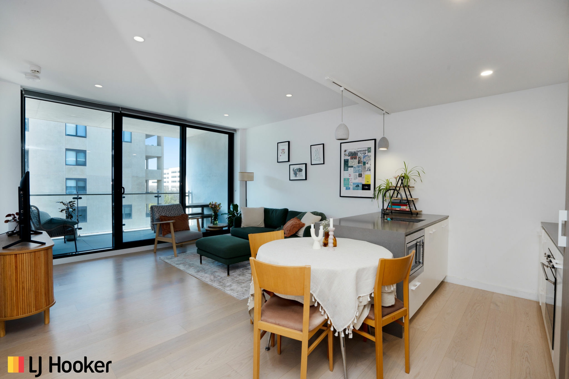 224/1 Kalma Way, CAMPBELL