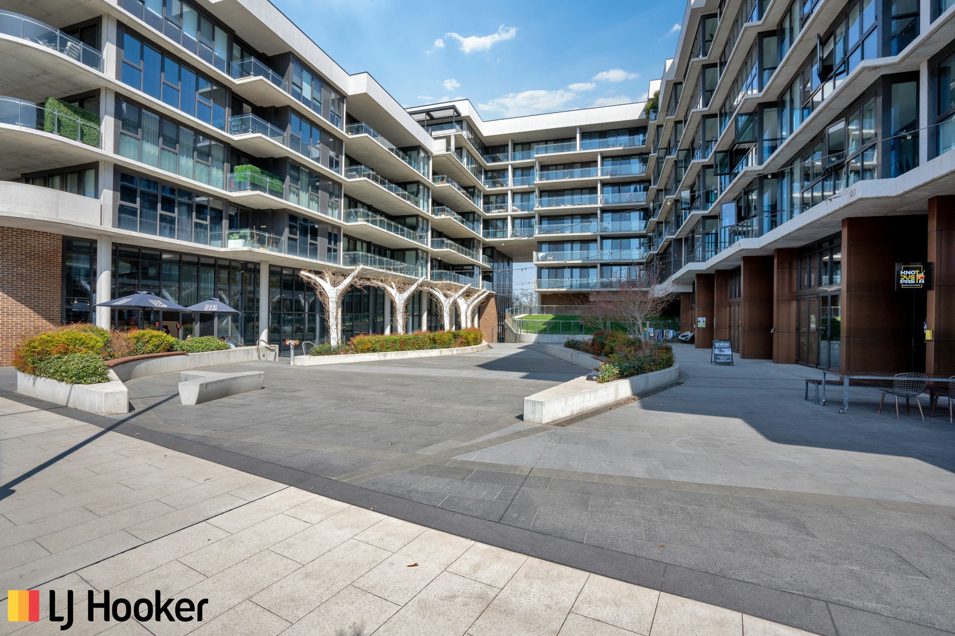 224/1 Kalma Way, CAMPBELL
