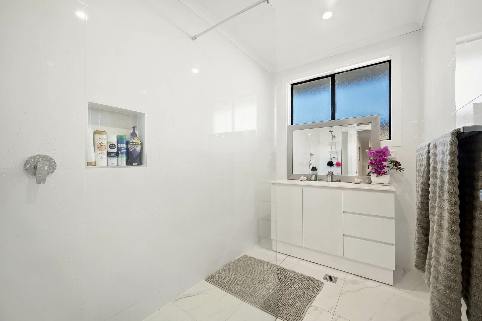 278 Southern Cross Drive, MACGREGOR