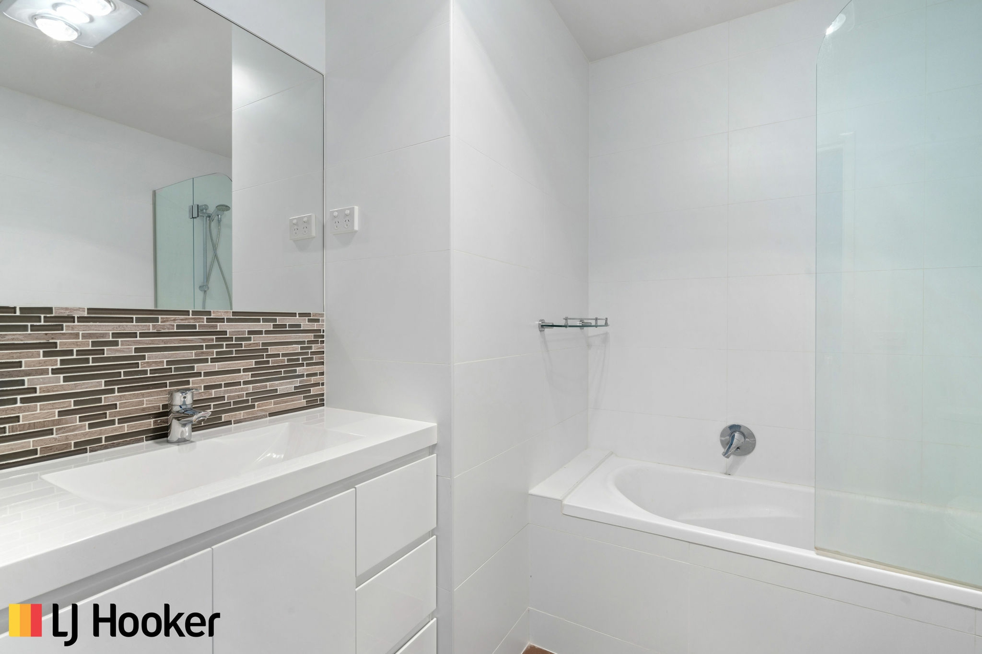98 Mapleton Avenue, HARRISON