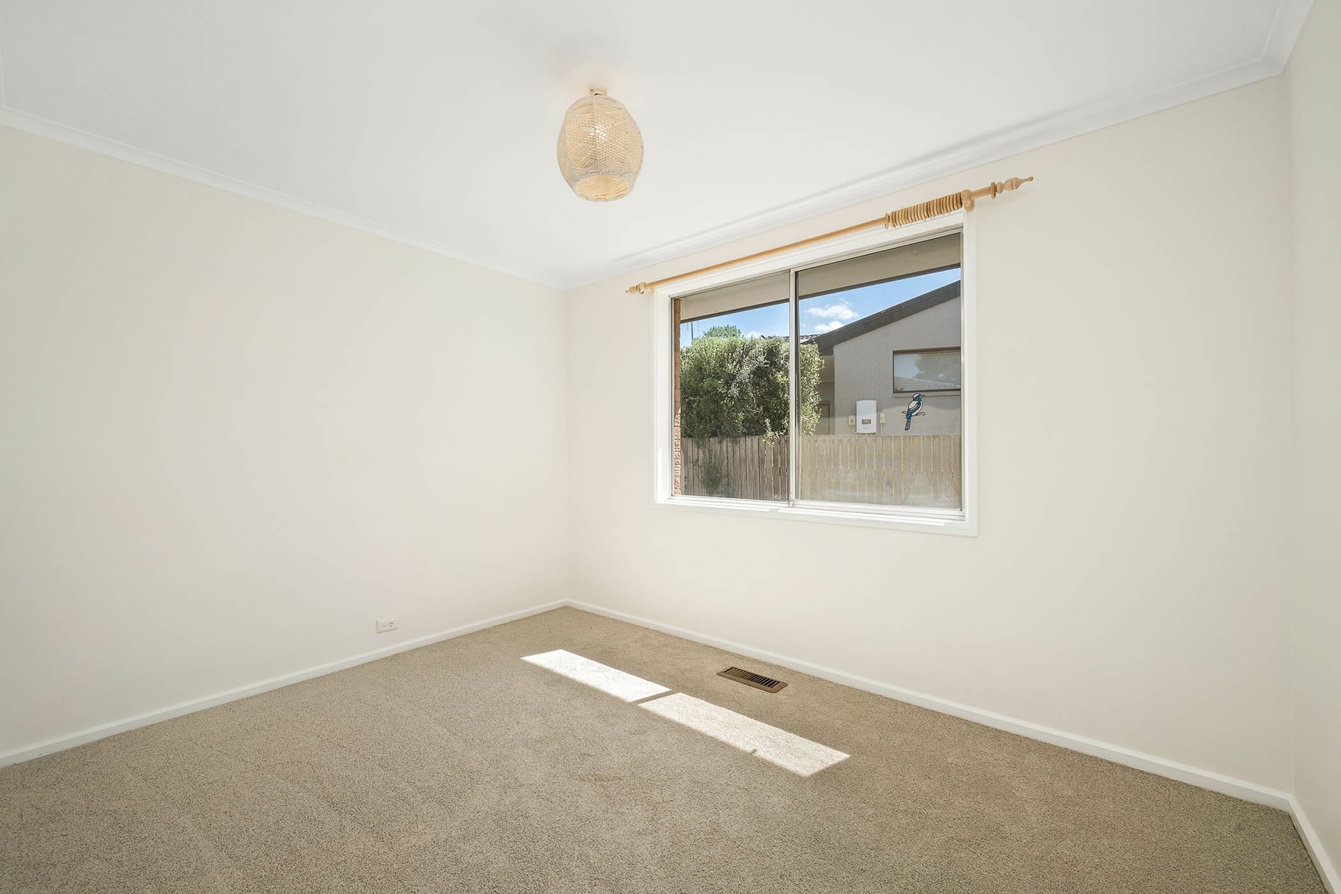 280 Southern Cross Drive, MACGREGOR