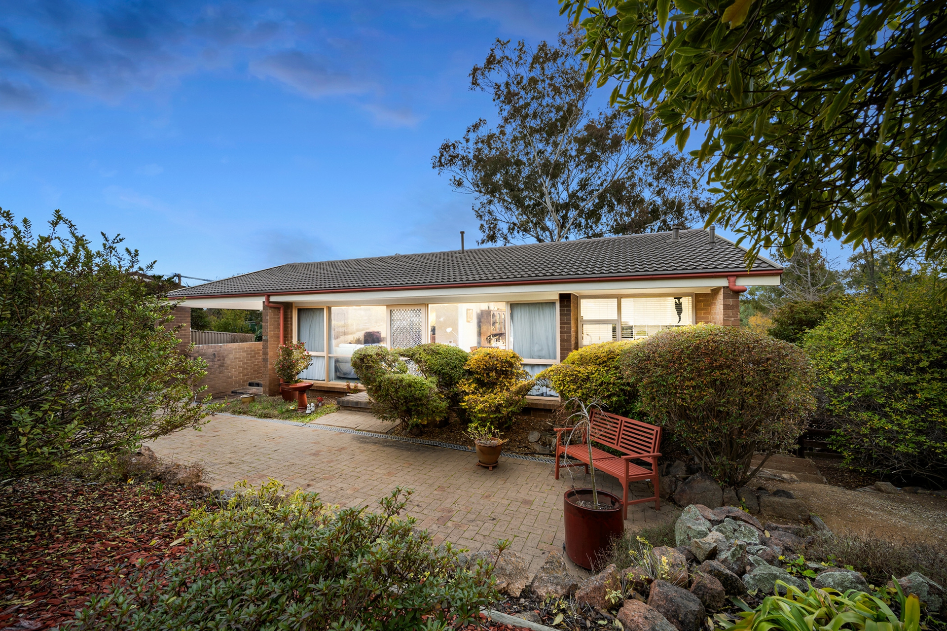 12 Holland Street, MACGREGOR