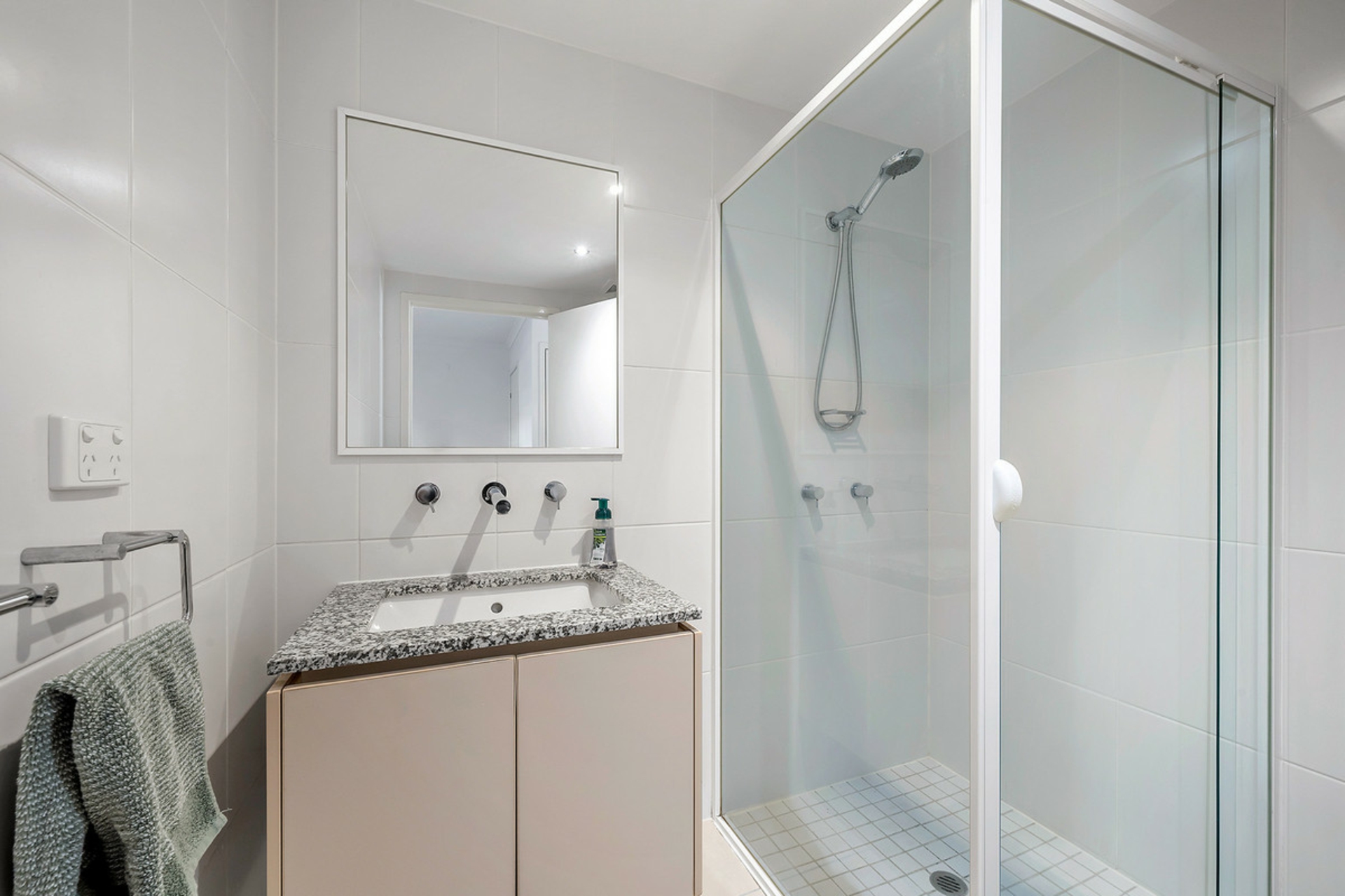 117/77 Northbourne Avenue — photo 8 of 16