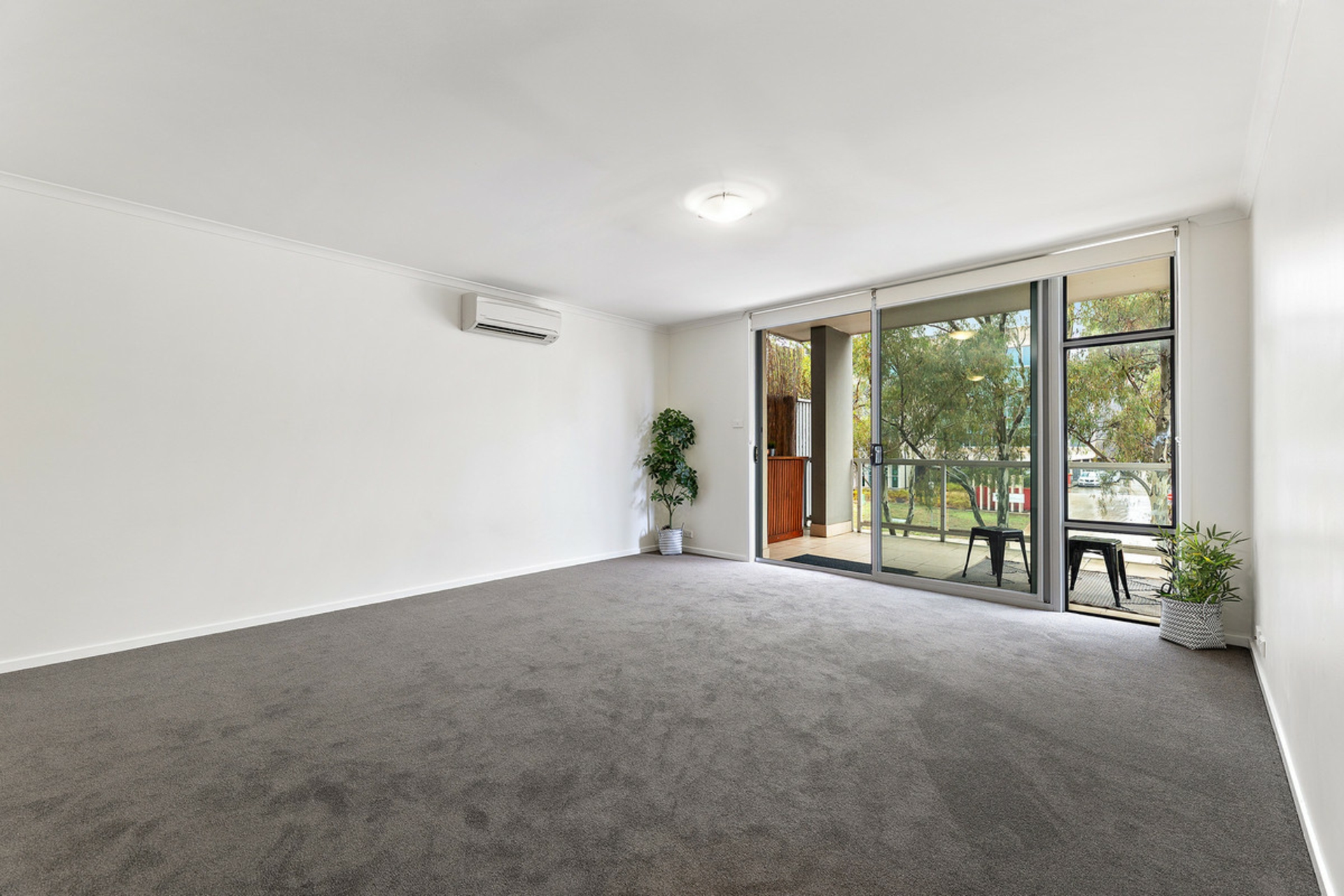8/2 Eardley Street — photo 5 of 16