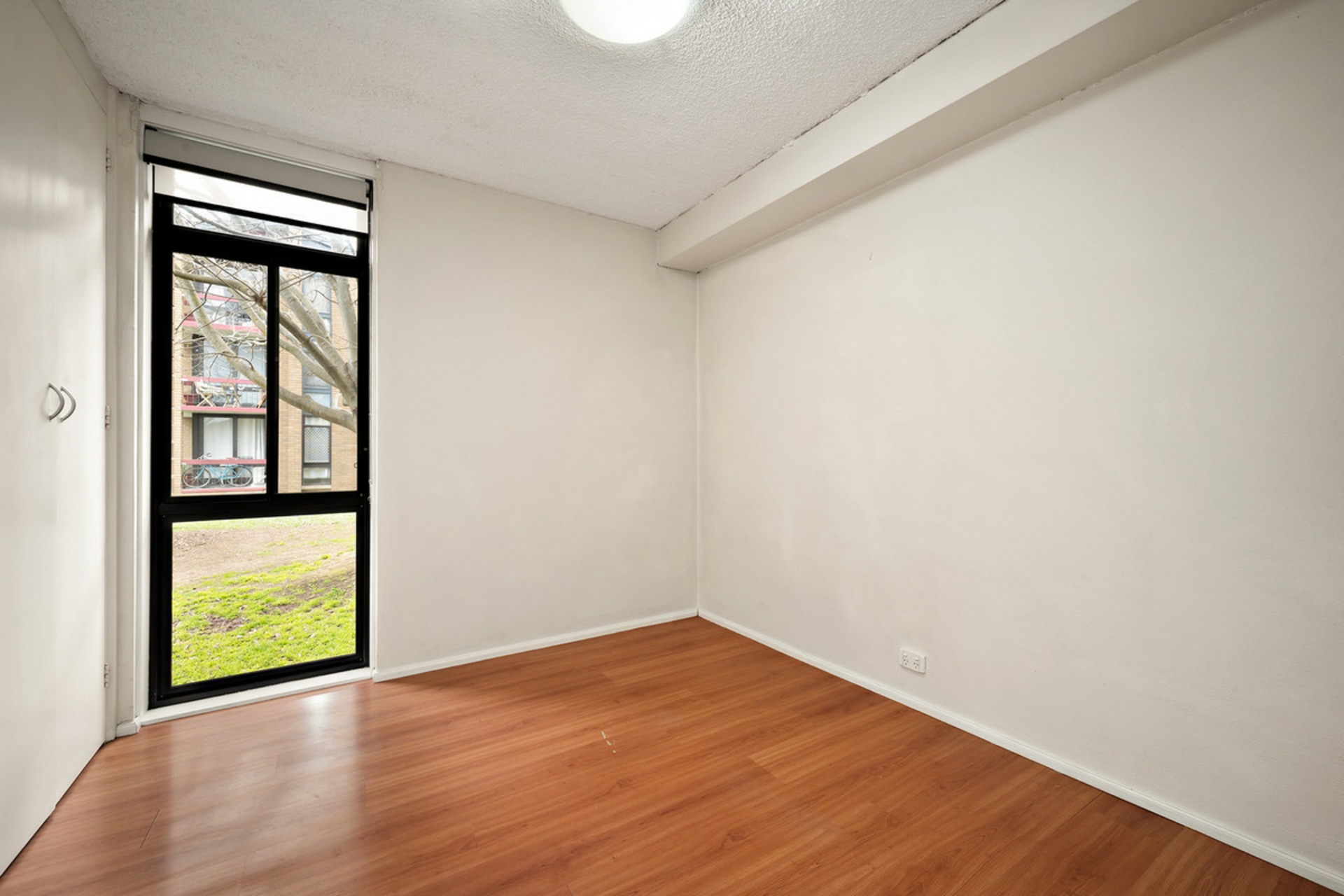 2A/111 Knox Street — photo 8 of 12