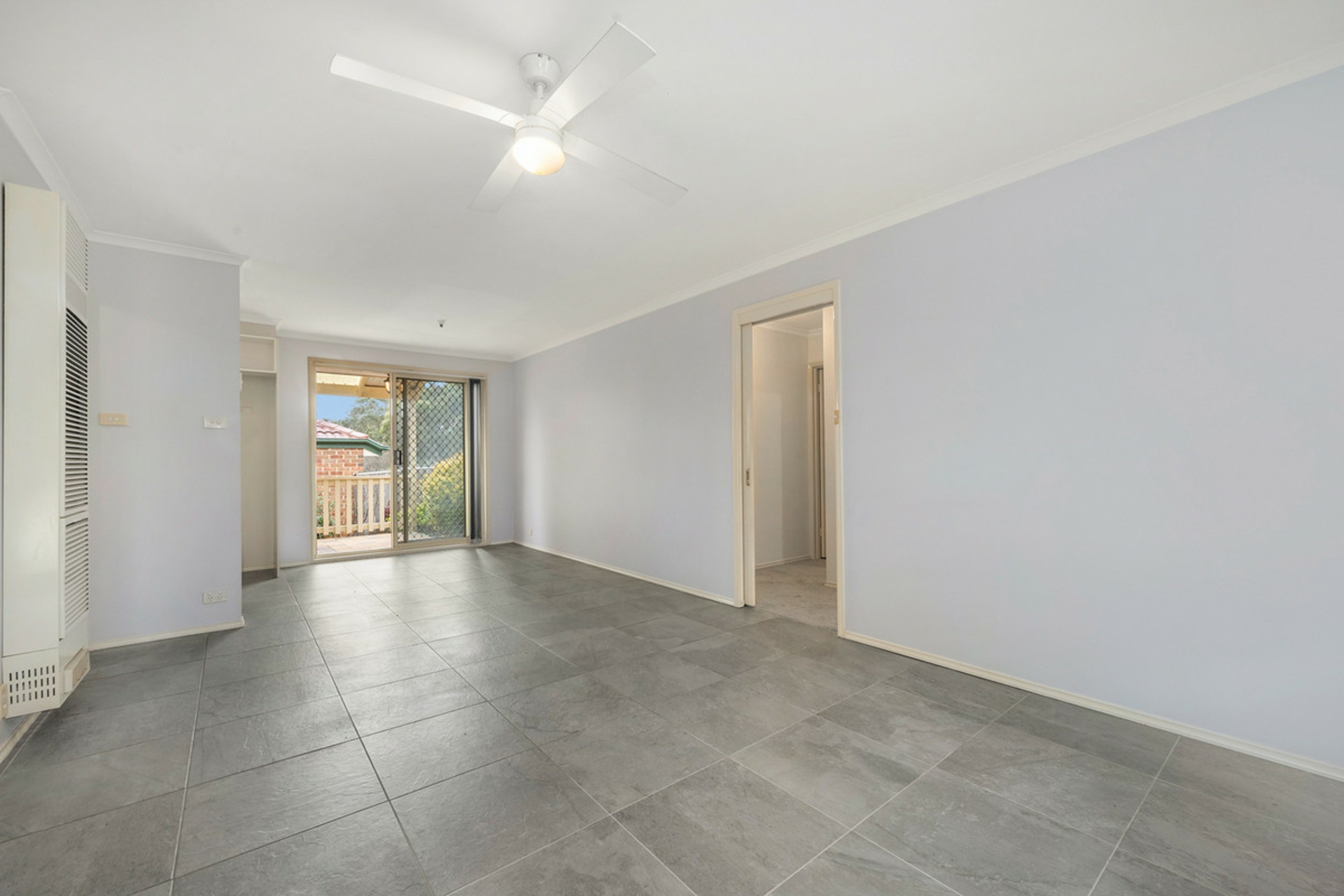 4/77 Britten-Jones Drive — photo 7 of 16