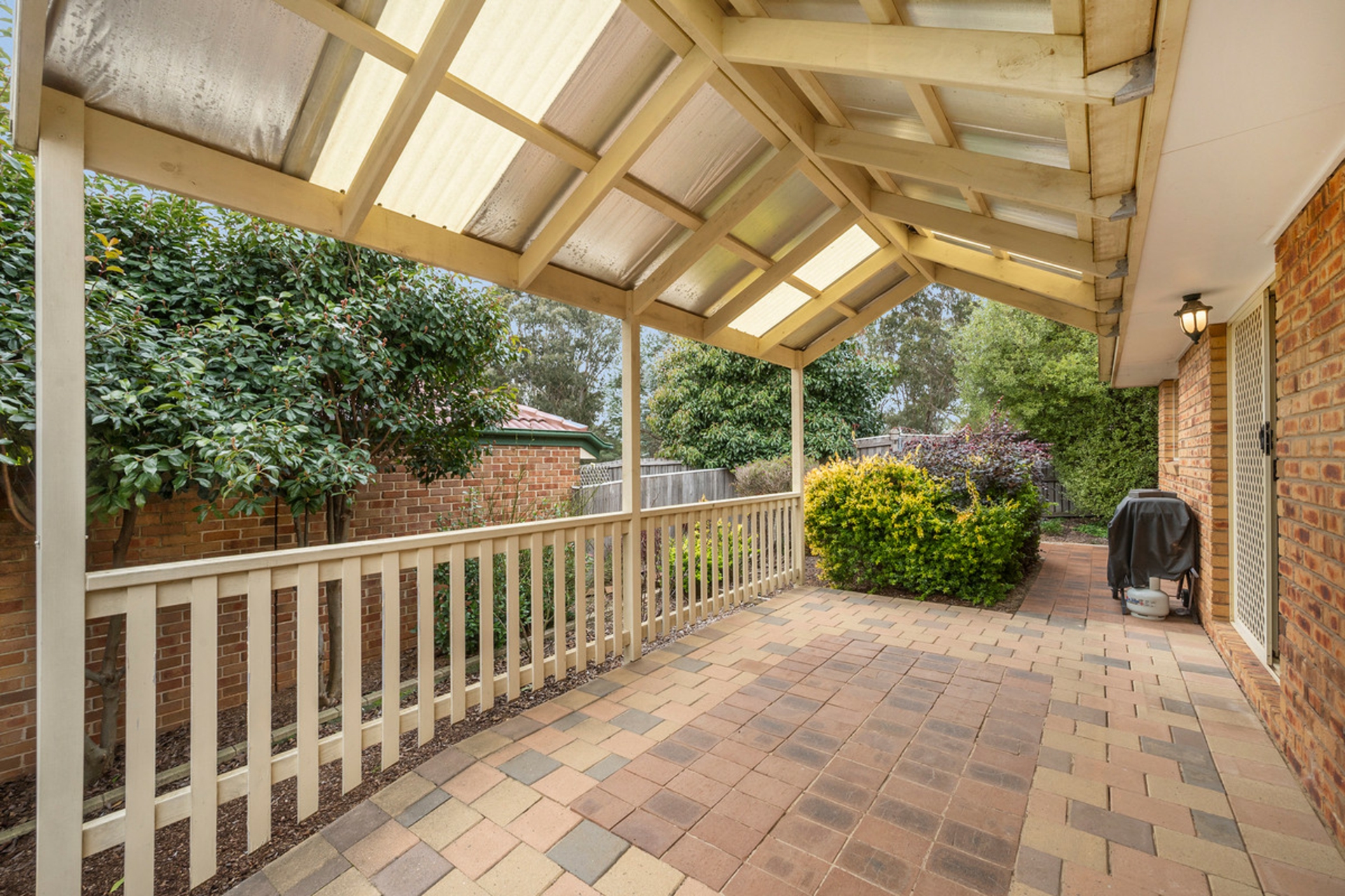 4/77 Britten-Jones Drive — photo 12 of 16