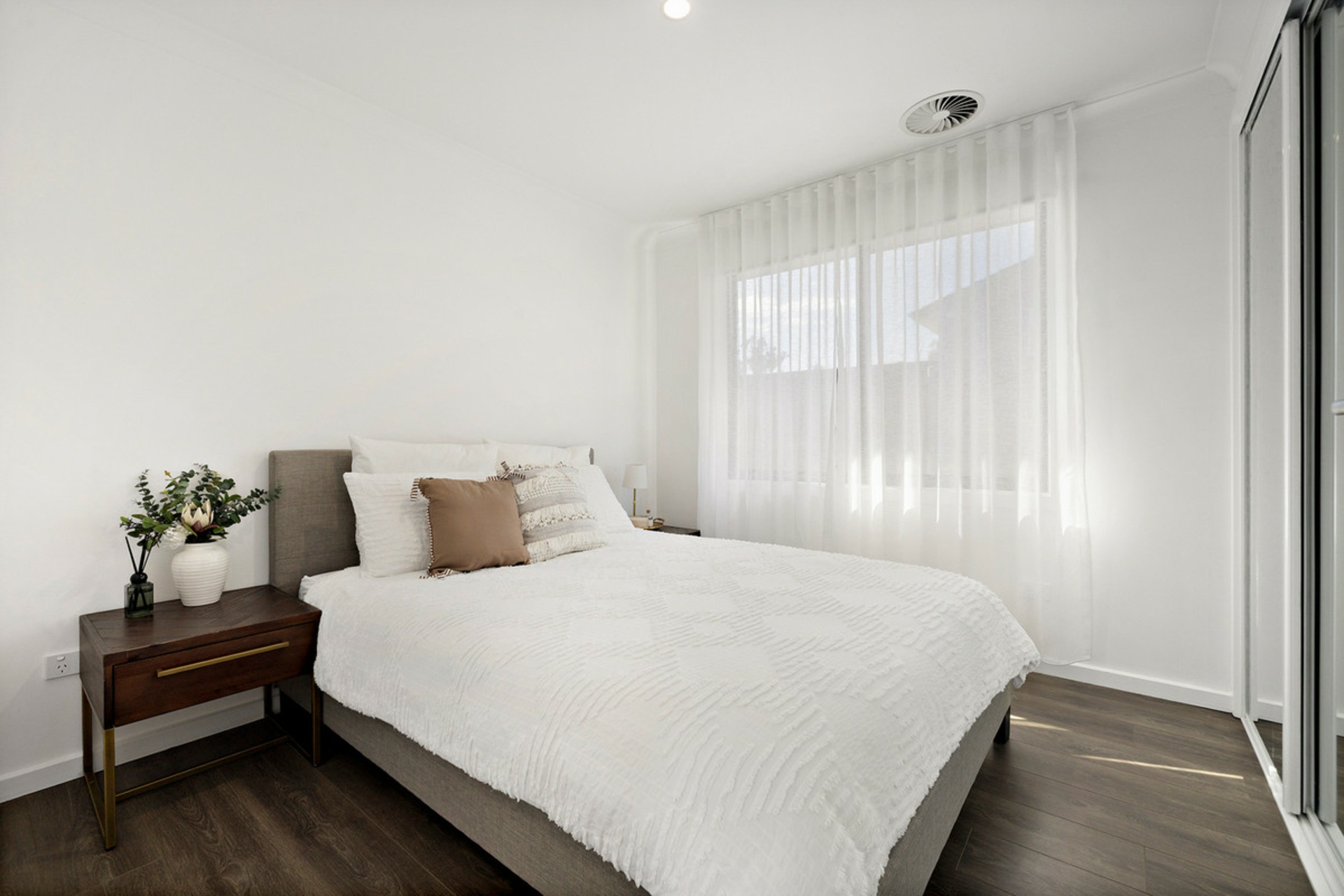 5 Laseron Place — photo 12 of 23
