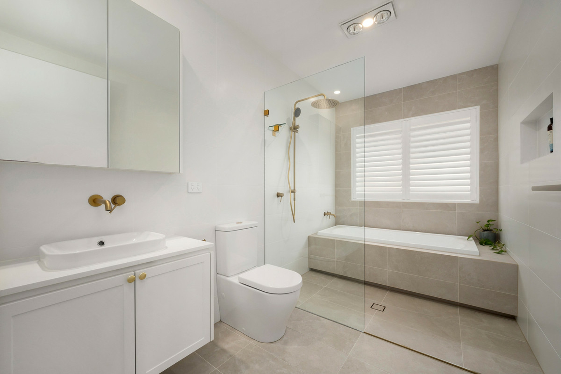 5 Sherrard Crescent — photo 5 of 17