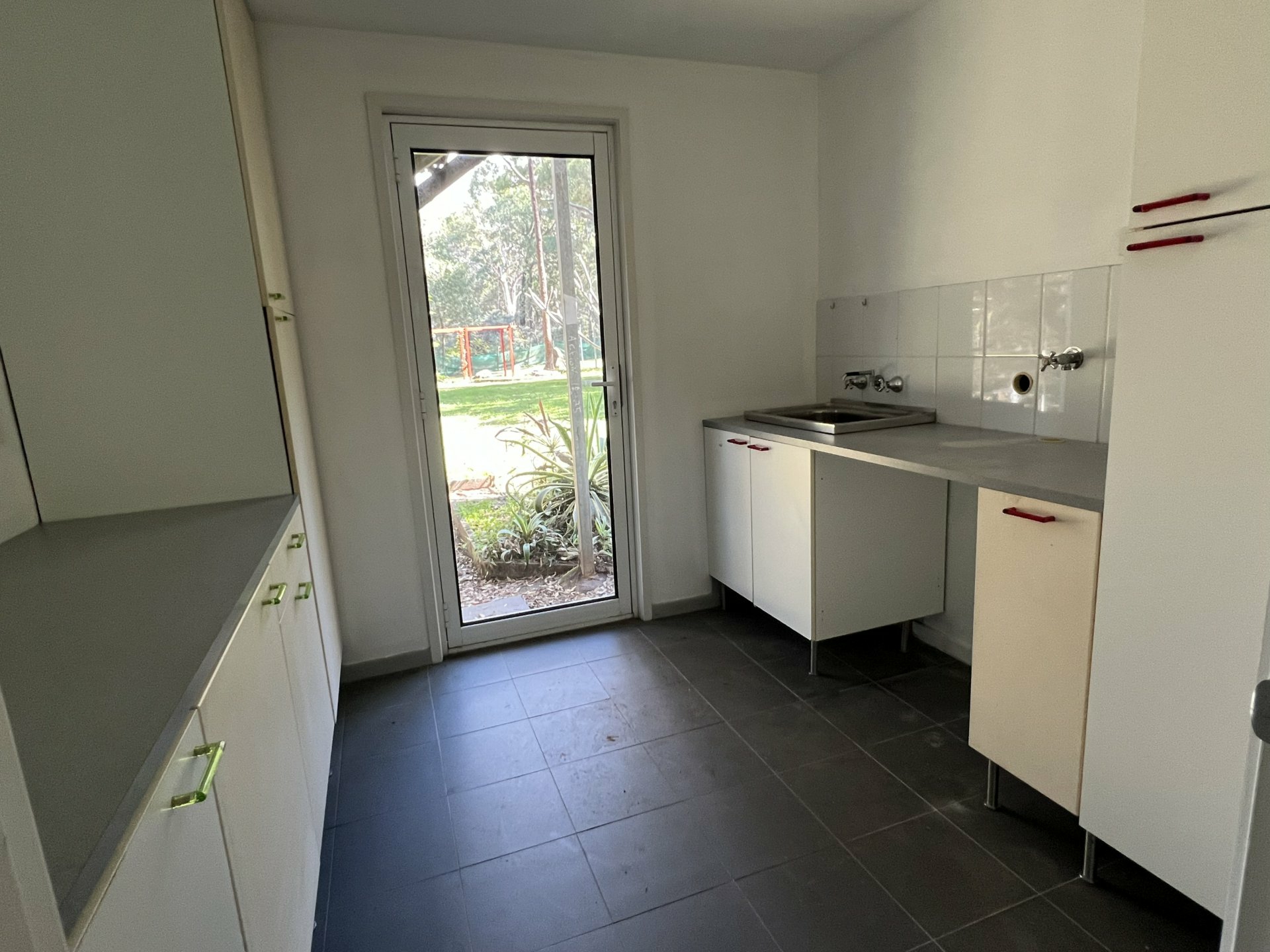 1 Wandoo Avenue, MACLEAY ISLAND