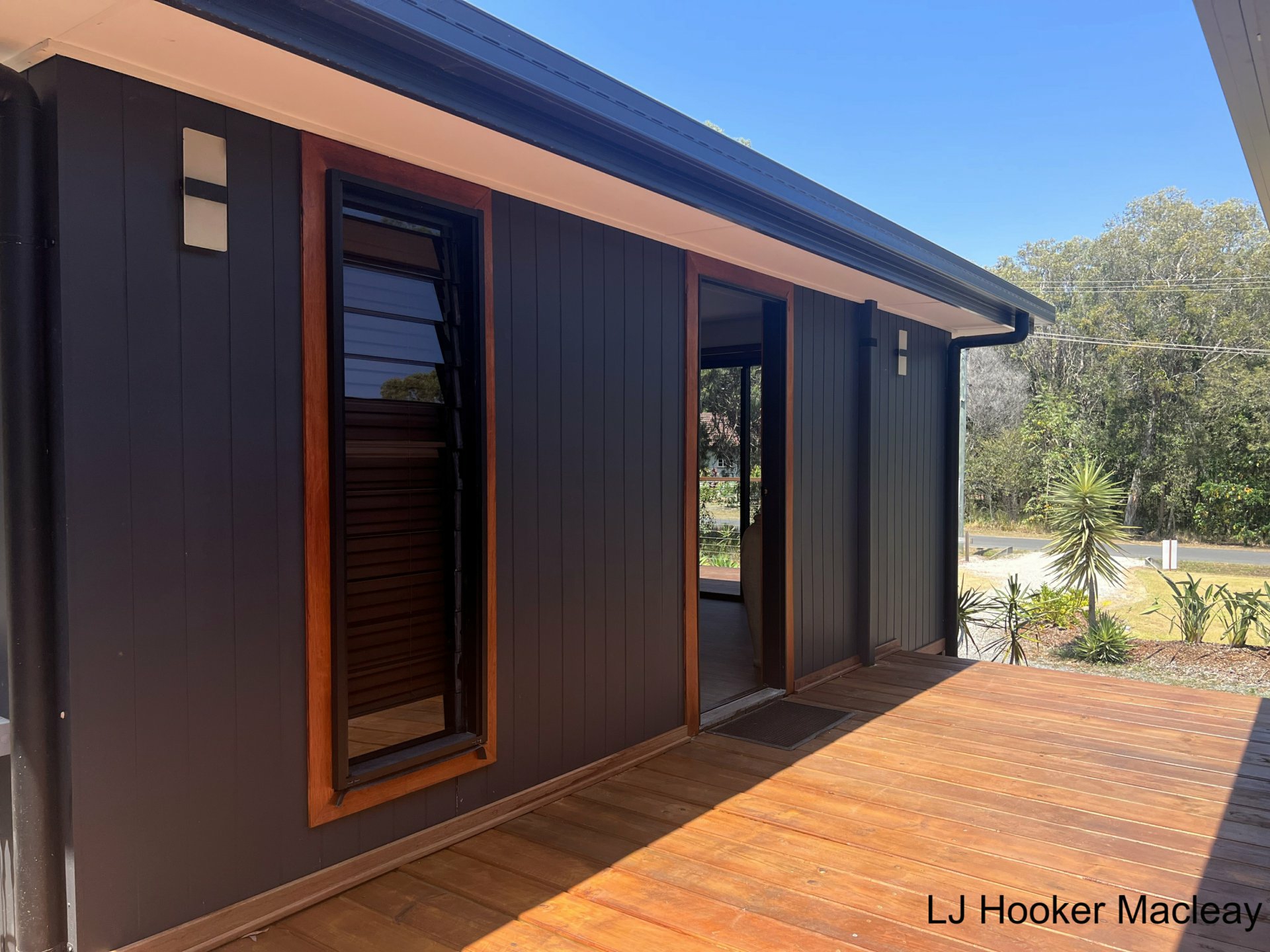 9 Benowa Street Macleay Island QLD Property Details LJ Hooker