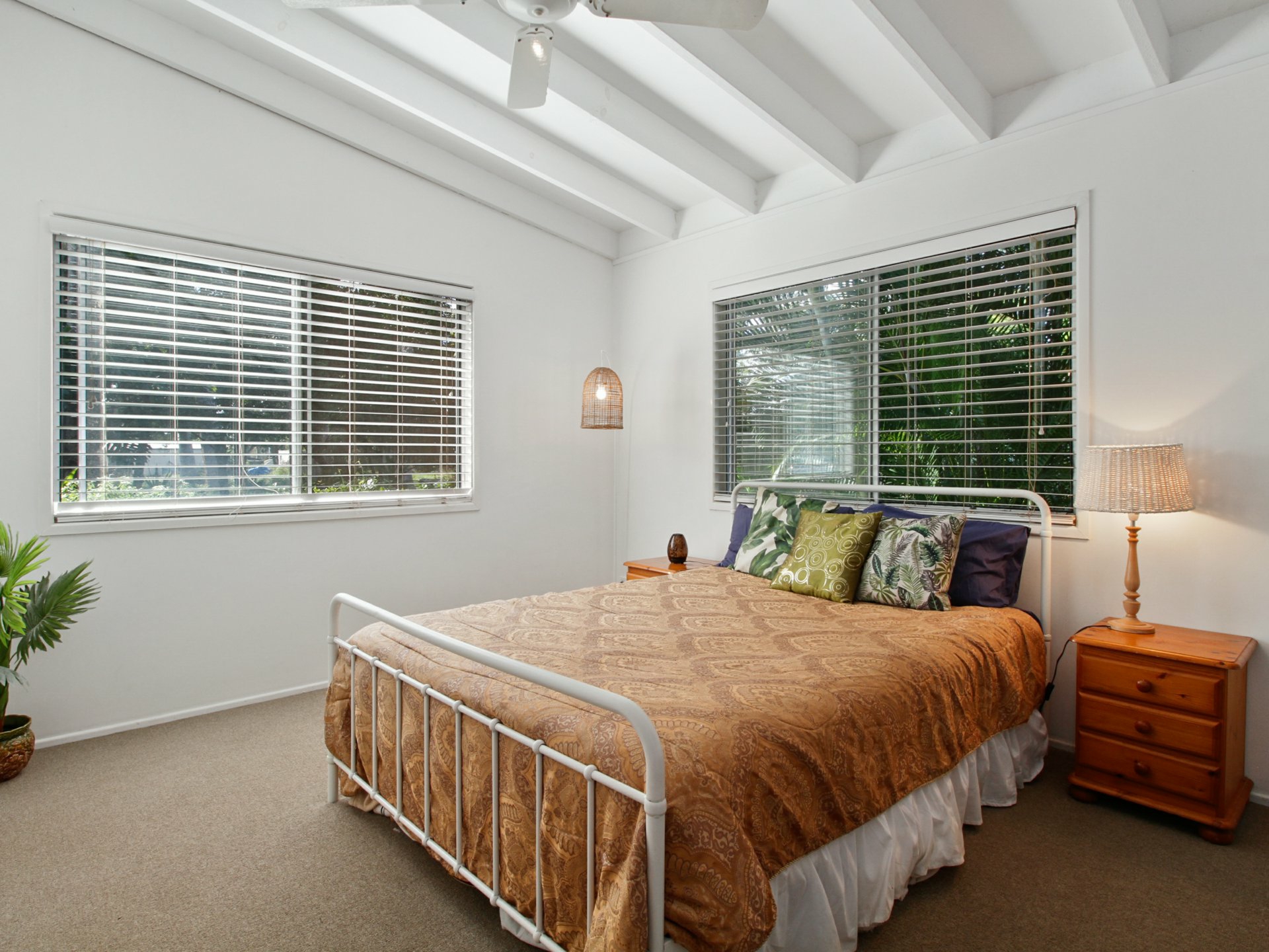 52 Treasure Island Avenue Karragarra Island QLD House for Sale LJ