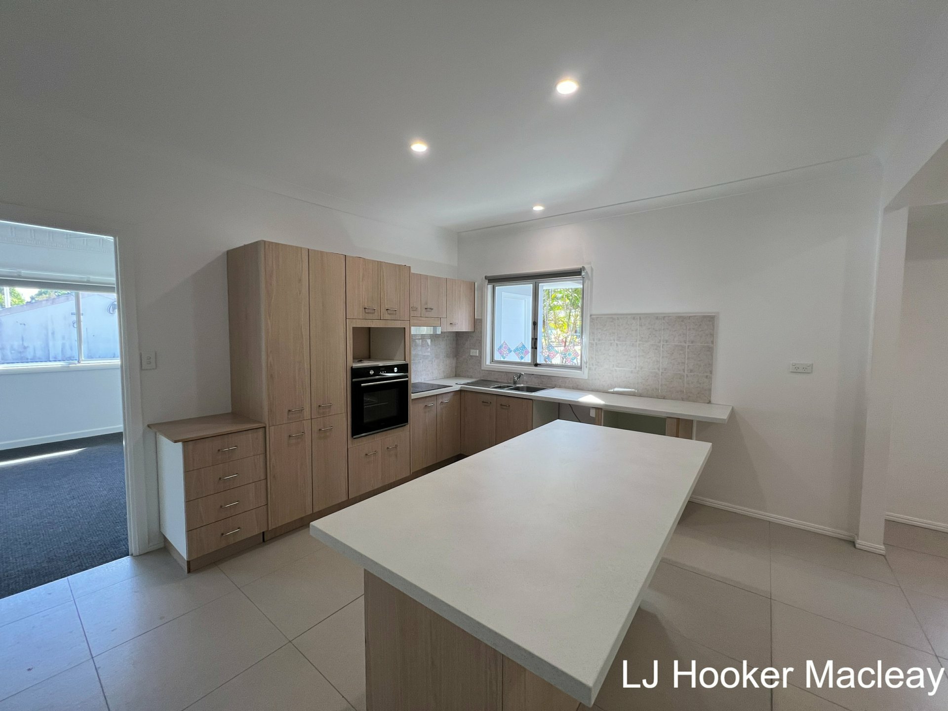 5 Alistair Ct, MACLEAY ISLAND