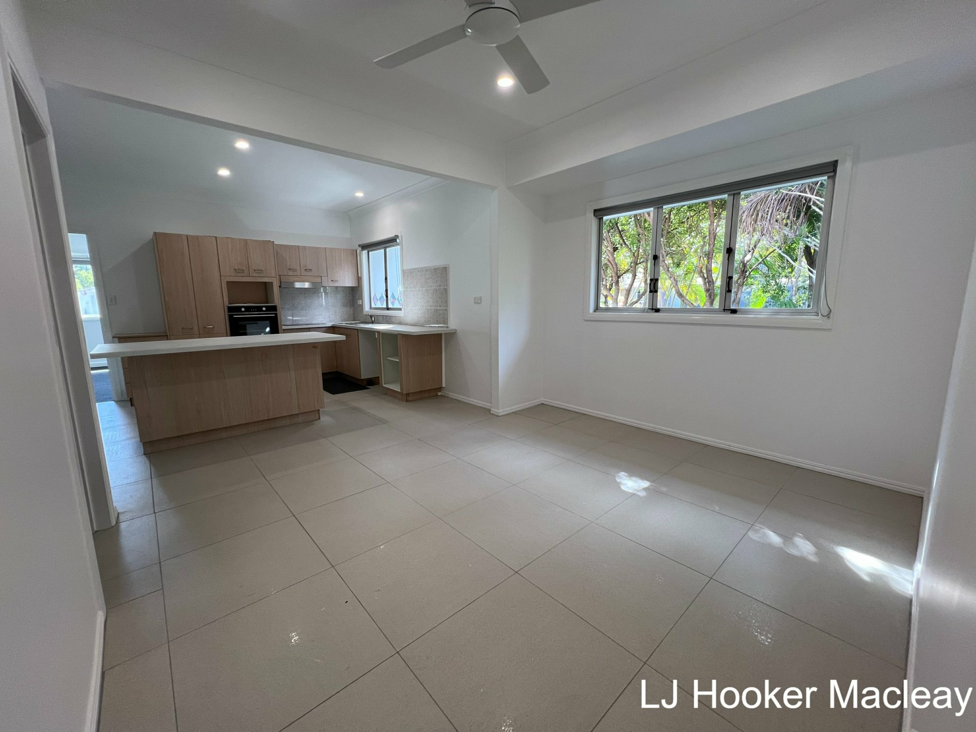 5 Alistair Ct, MACLEAY ISLAND