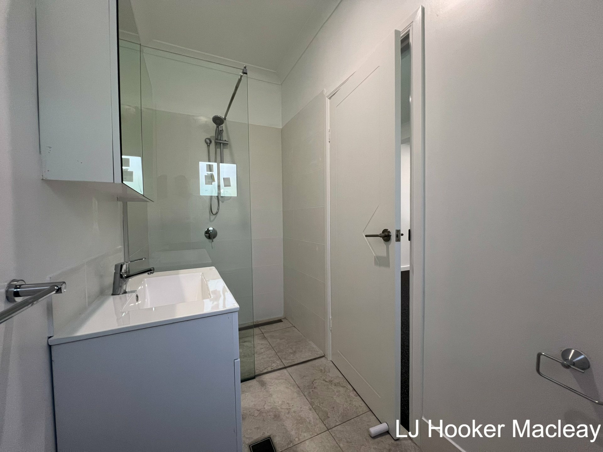 5 Alistair Ct, MACLEAY ISLAND