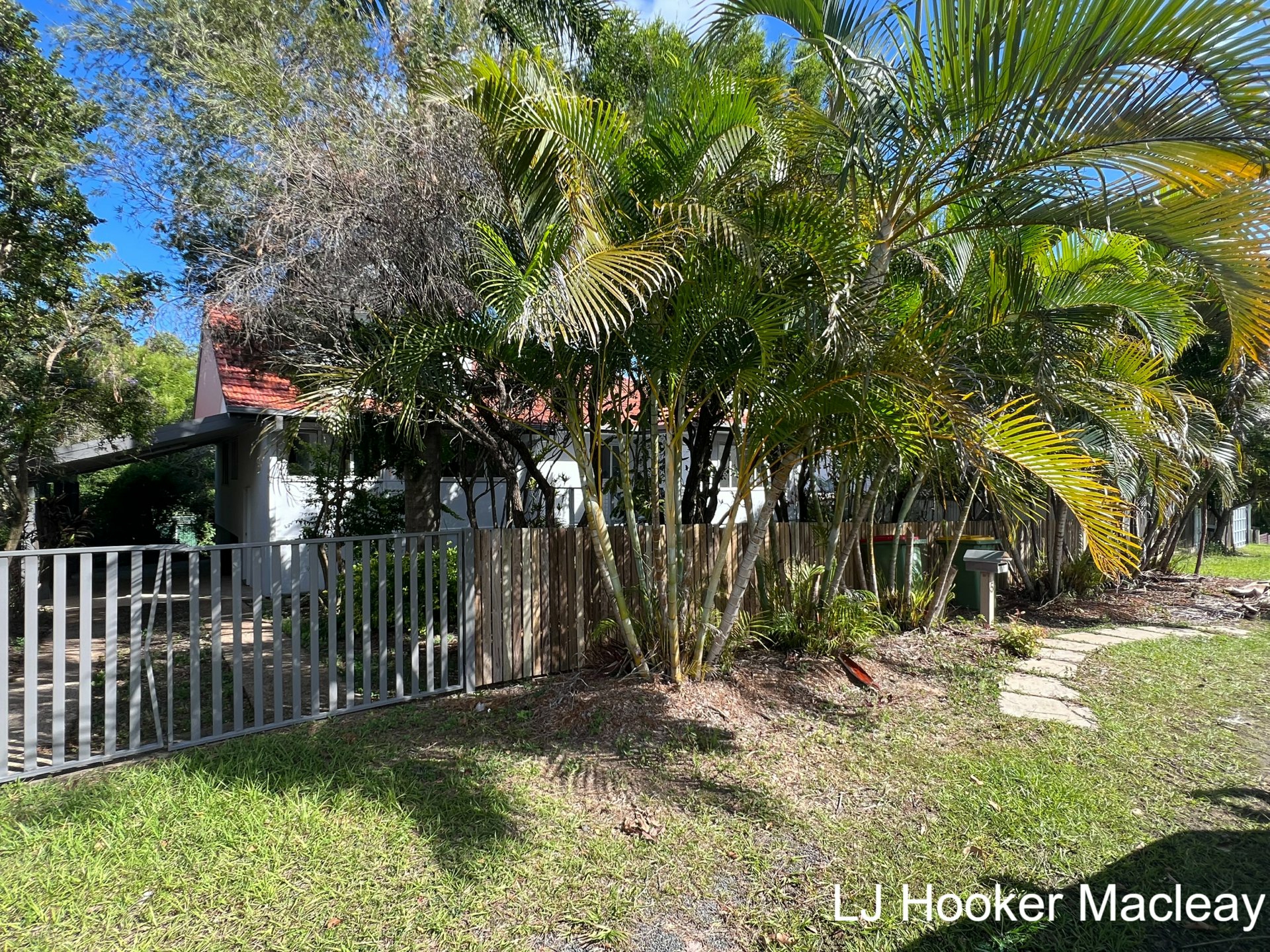 5 Alistair Ct, MACLEAY ISLAND