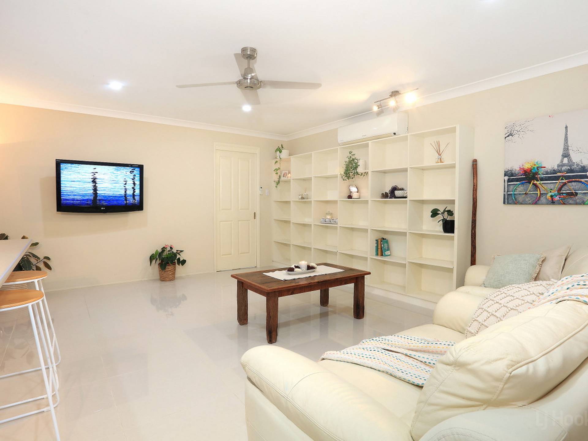 8 Lakewood Court, HELENSVALE