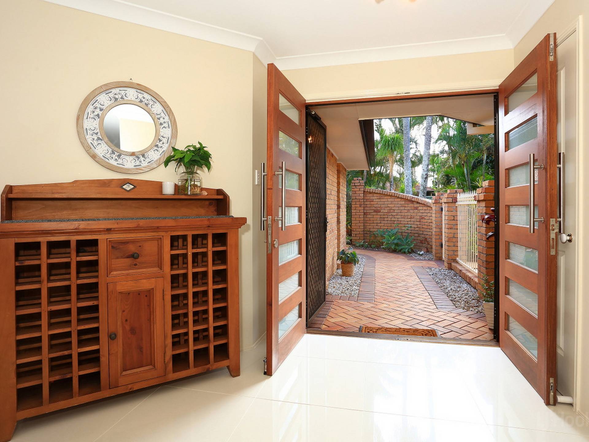 8 Lakewood Court, HELENSVALE