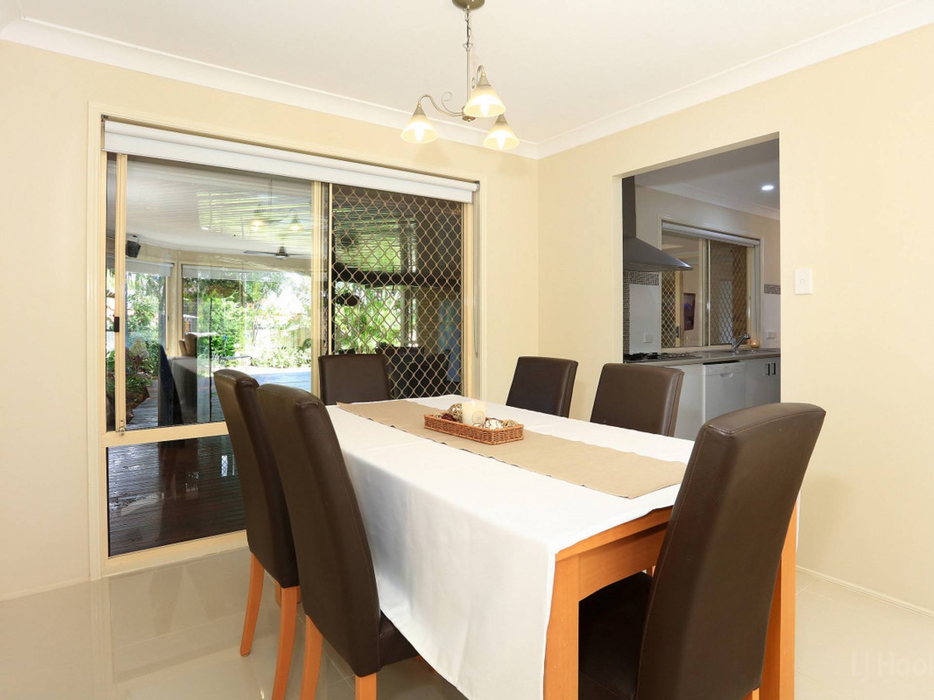 8 Lakewood Court, HELENSVALE