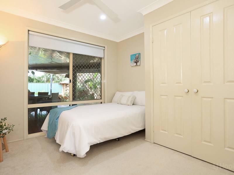 8 Lakewood Court, HELENSVALE