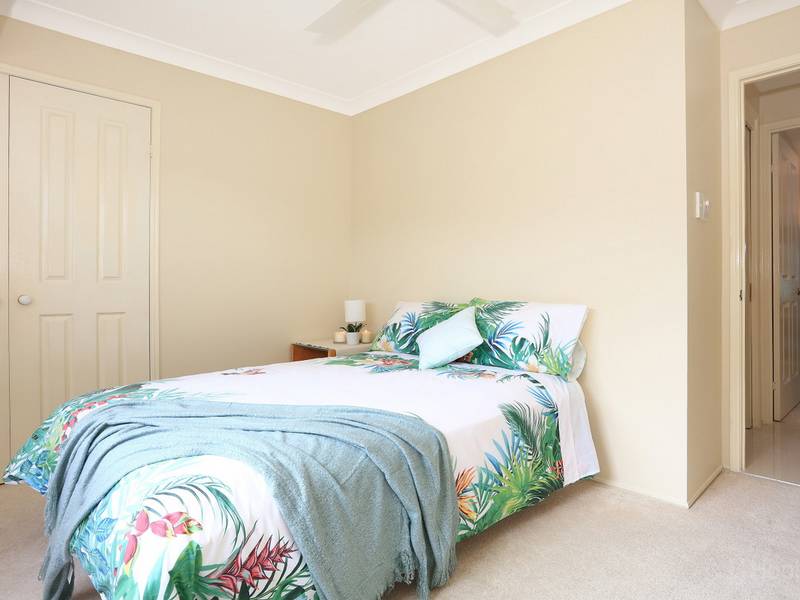 8 Lakewood Court, HELENSVALE