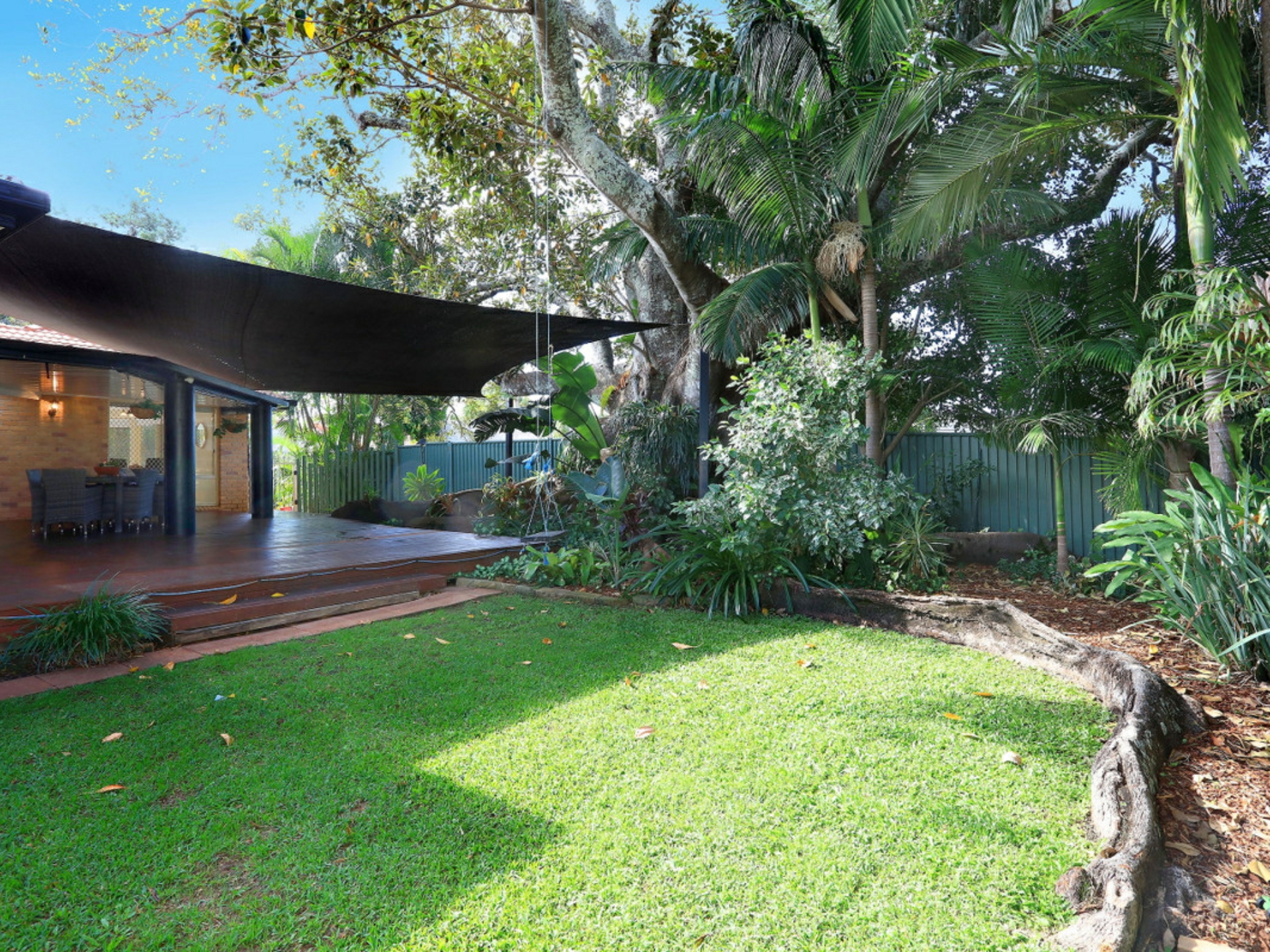 8 Lakewood Court, HELENSVALE