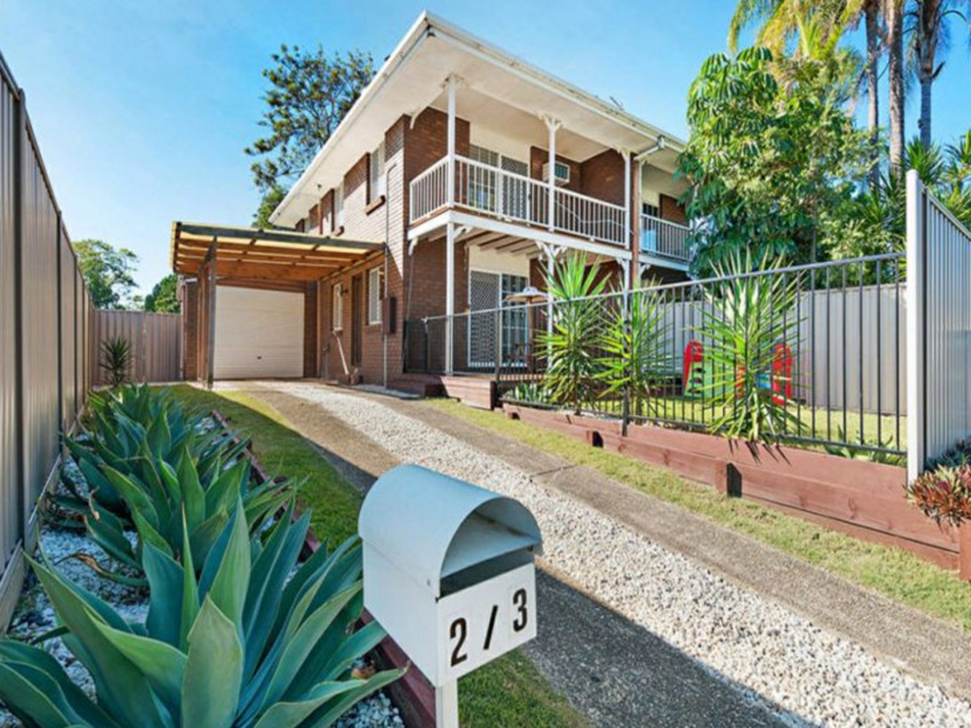 2/3 Brady Drive, Coombabah