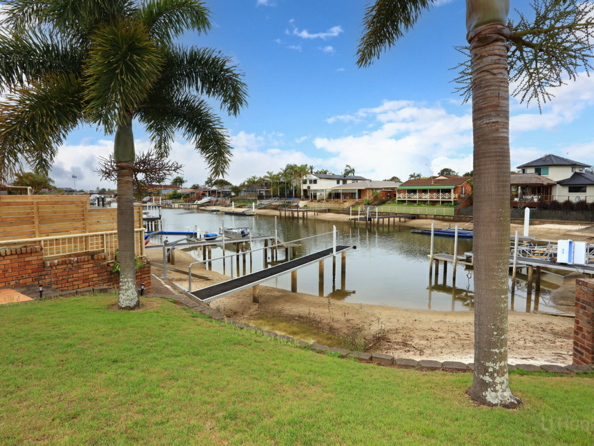 1 Seaspray Street, PARADISE POINT