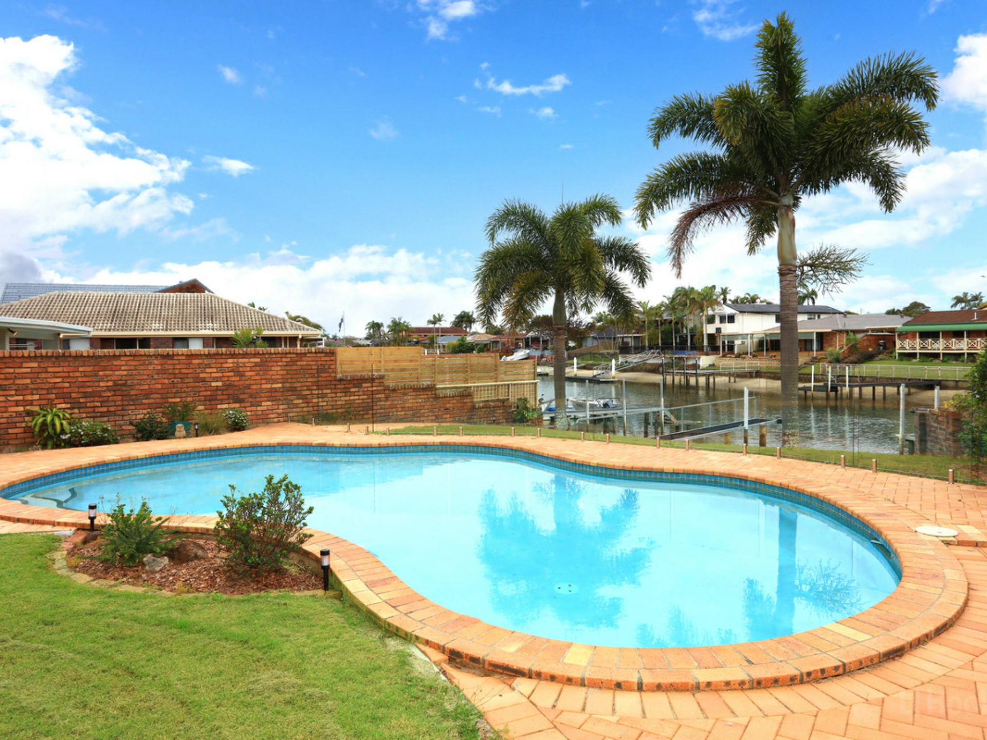 1 Seaspray Street, PARADISE POINT