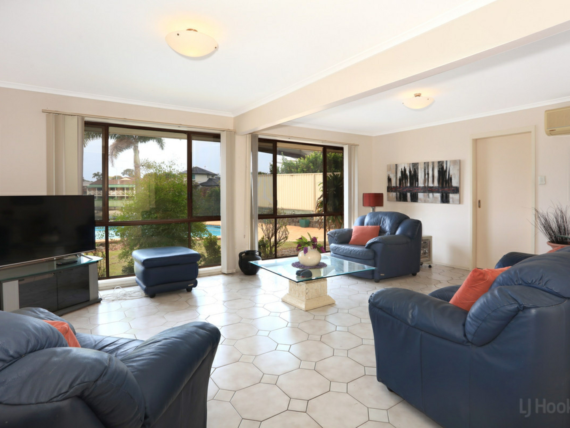 1 Seaspray Street, PARADISE POINT