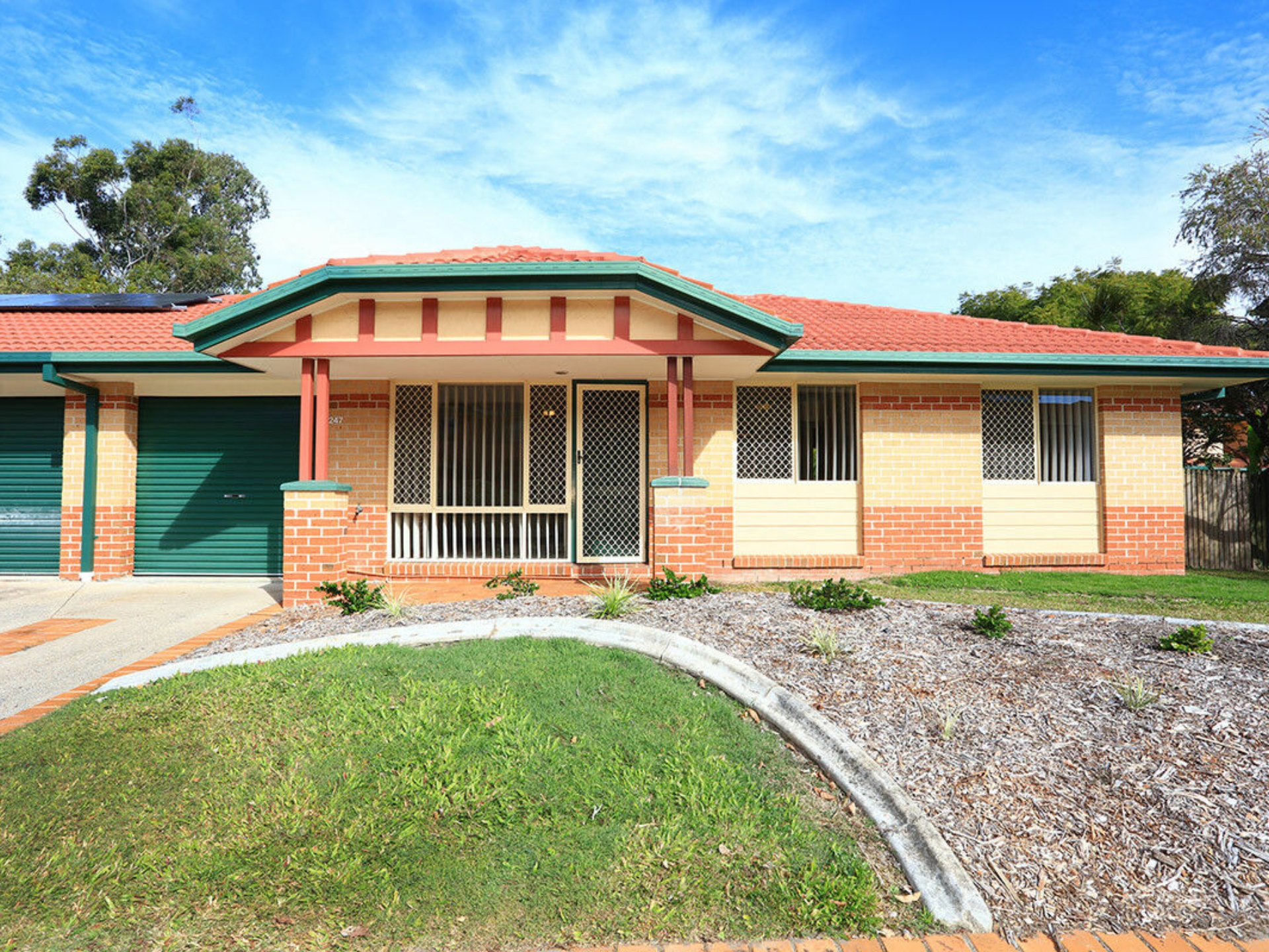 247/125 Hansford Road, Coombabah