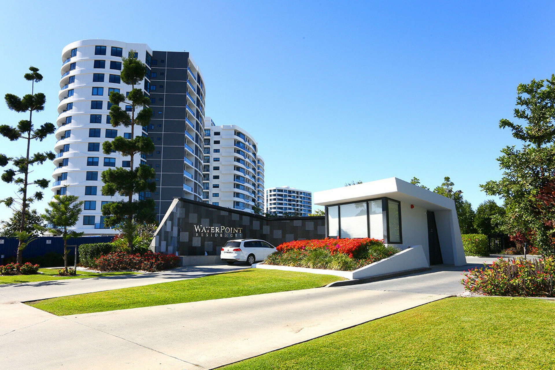 5310/5 Harbour Side Court, BIGGERA WATERS