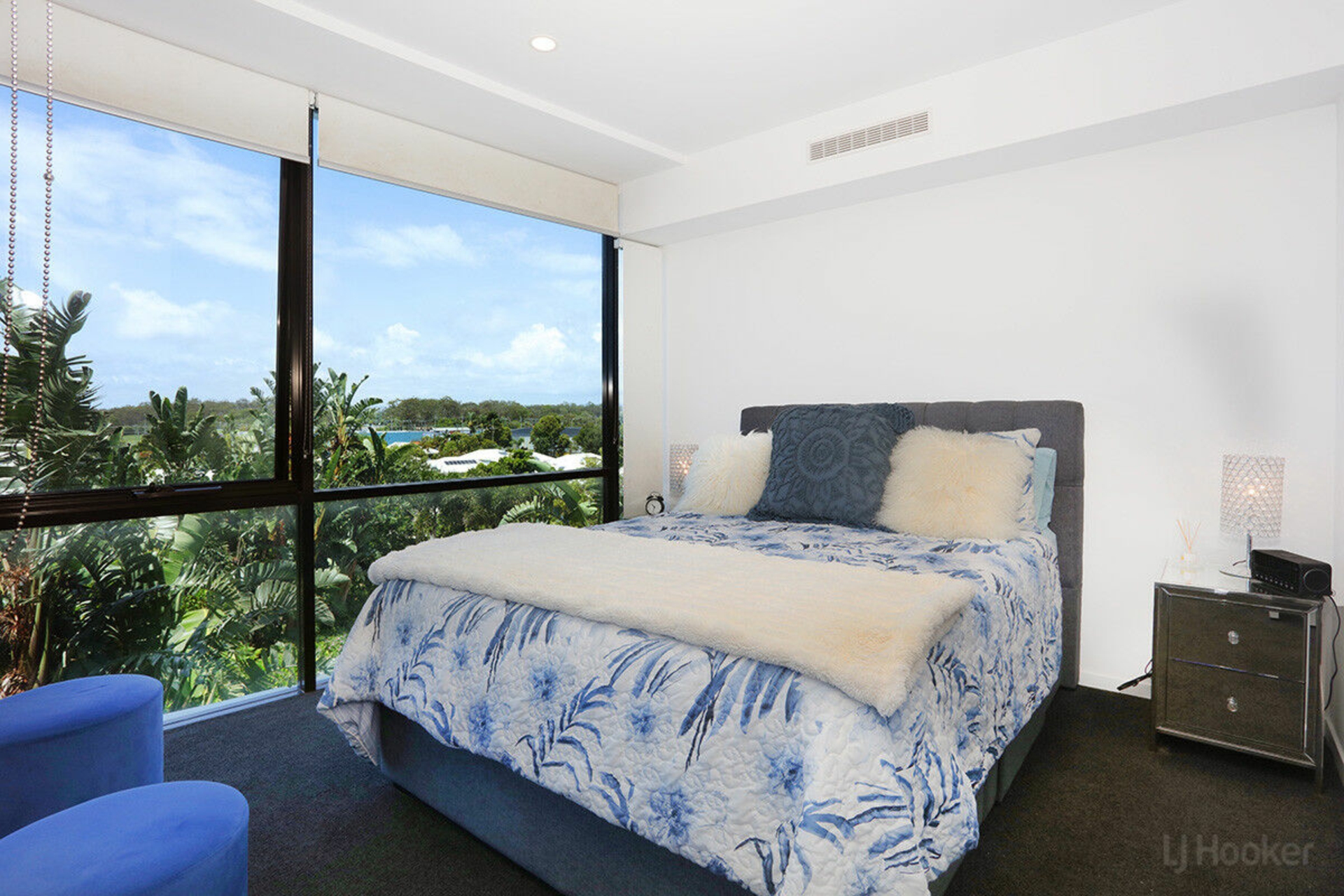 5310/5 Harbour Side Court, BIGGERA WATERS