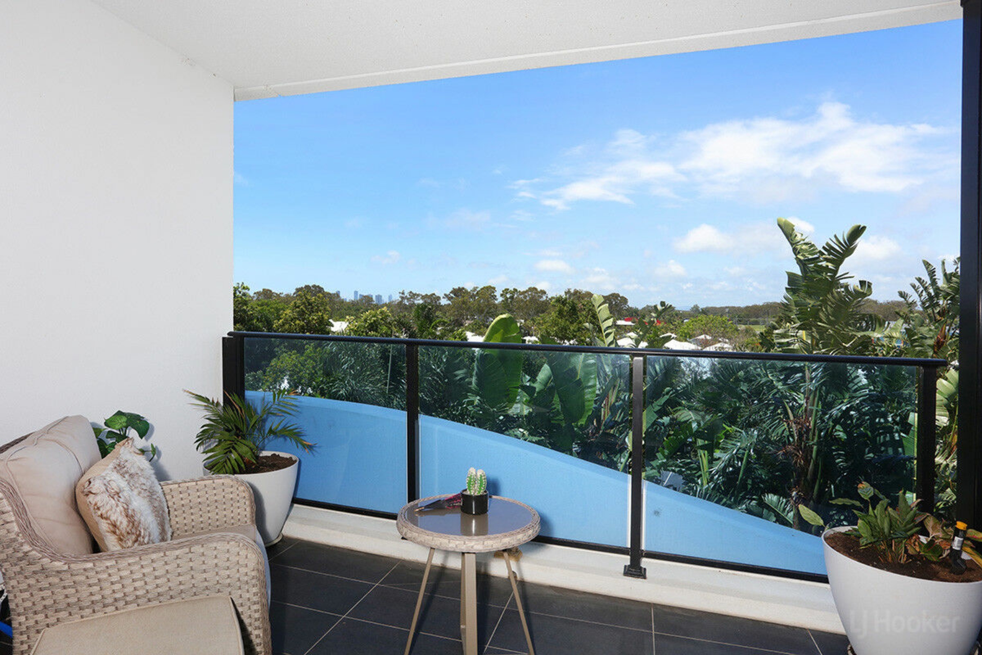 5310/5 Harbour Side Court, BIGGERA WATERS