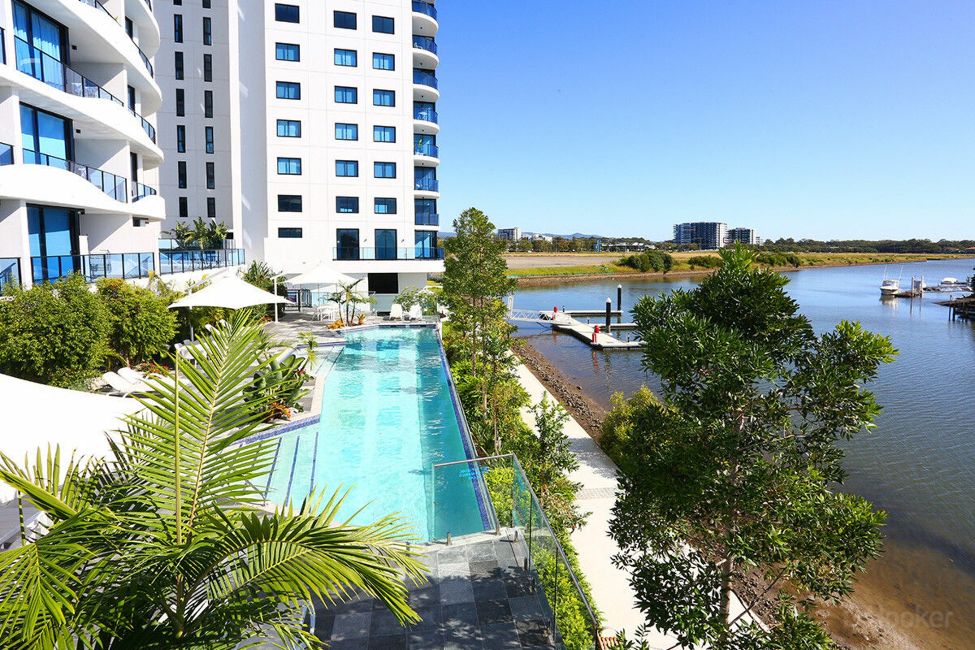 5310/5 Harbour Side Court, BIGGERA WATERS