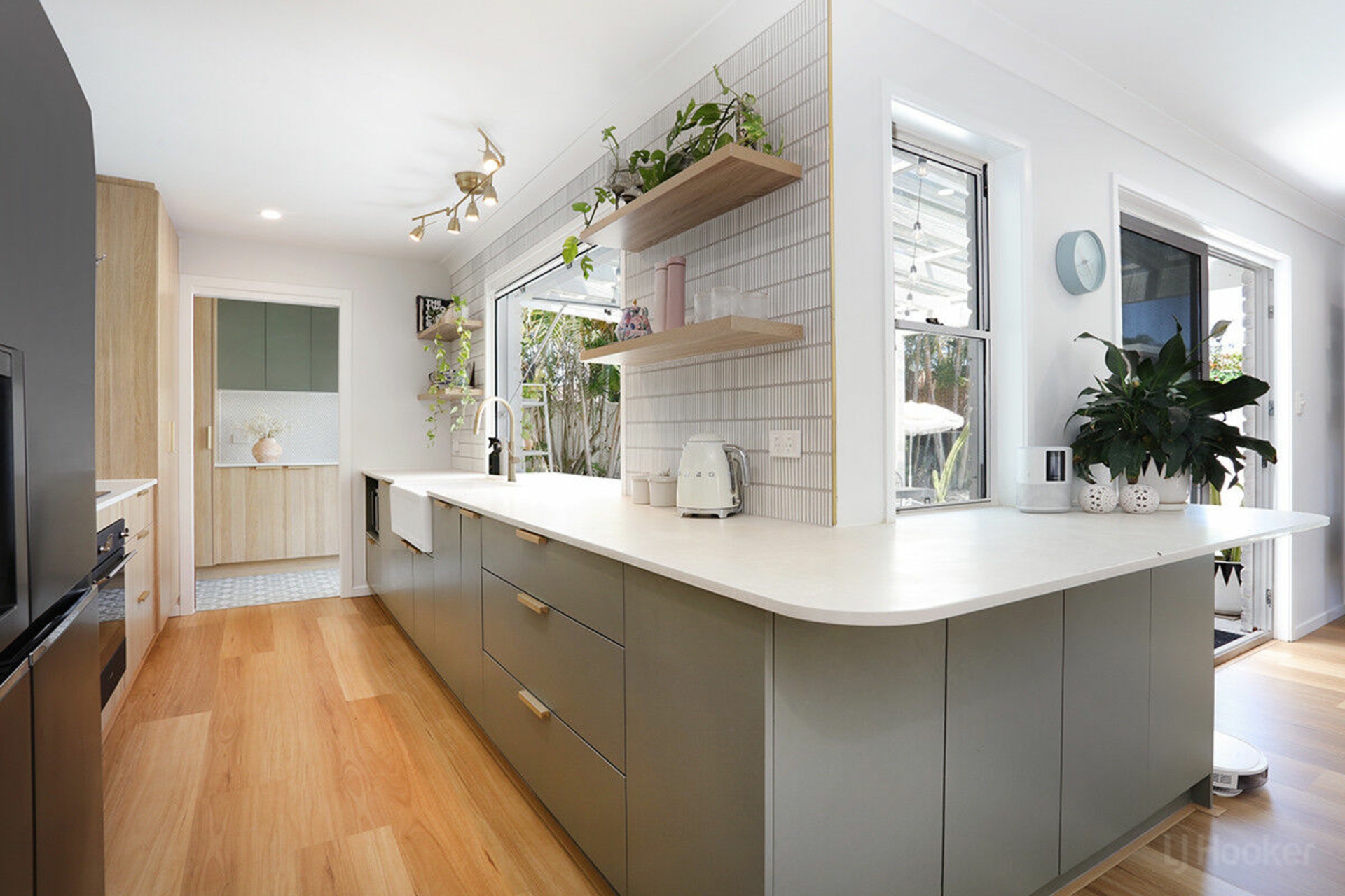 52 Gooding Drive, COOMBABAH